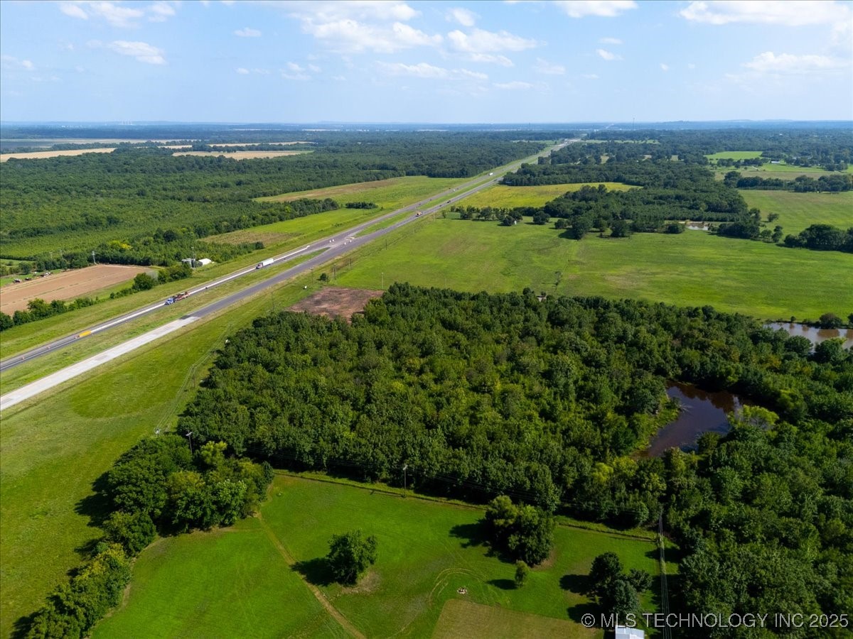 7 W 90th Street N Property Photo 49