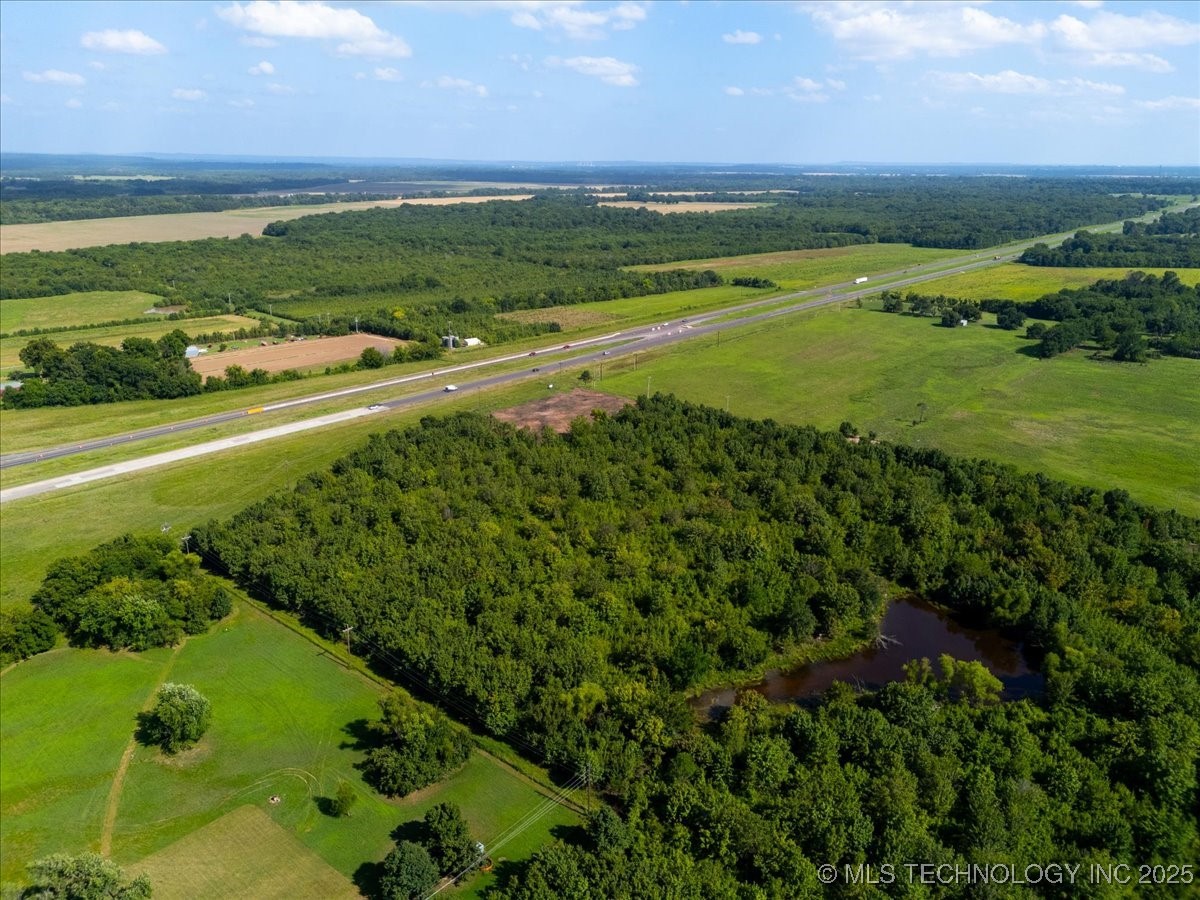 7 W 90th Street N Property Photo 50