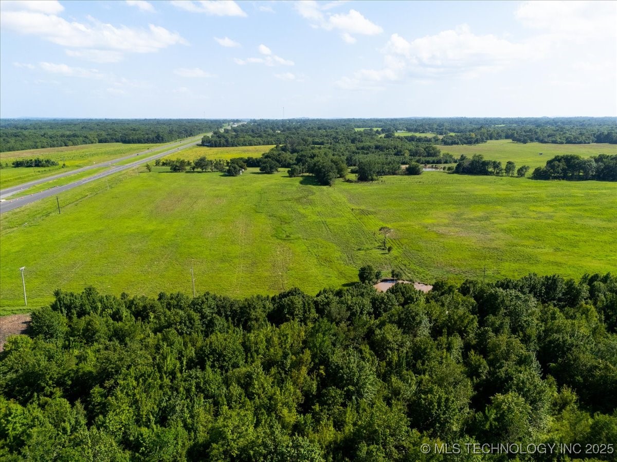 7 W 90th Street N Property Photo 66