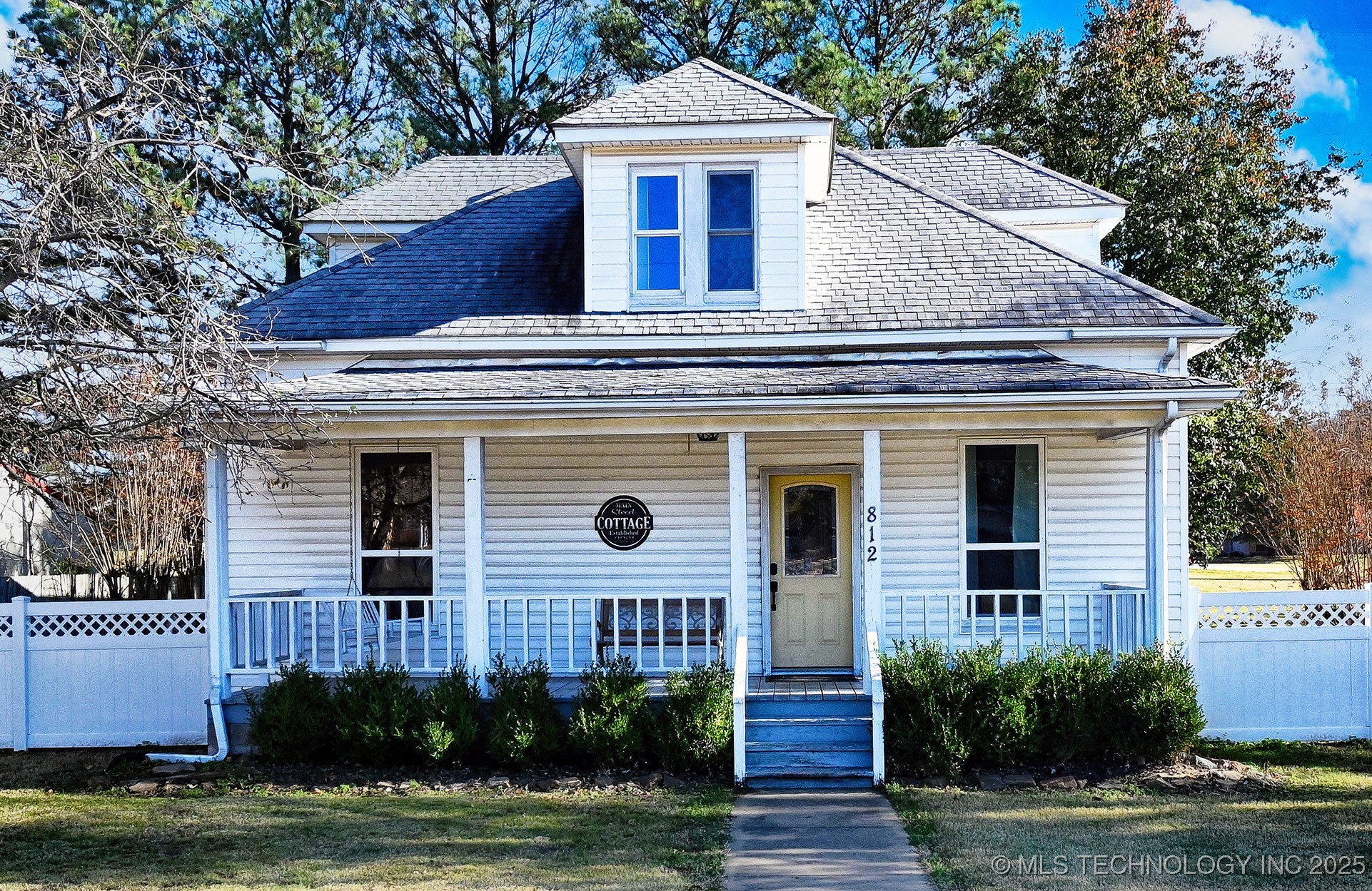 812 N Main Street Property Photo 1