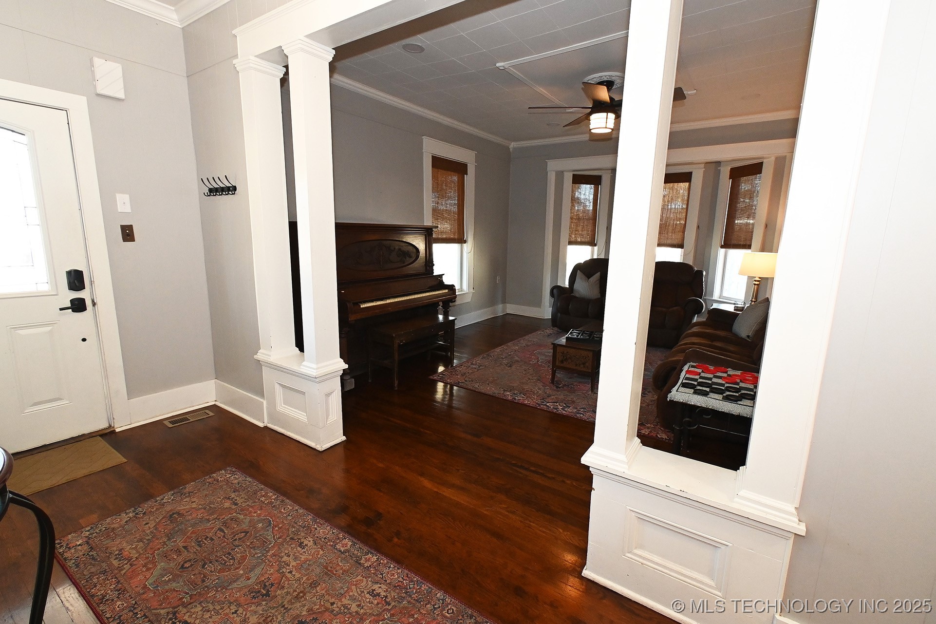 812 N Main Street Property Photo 4