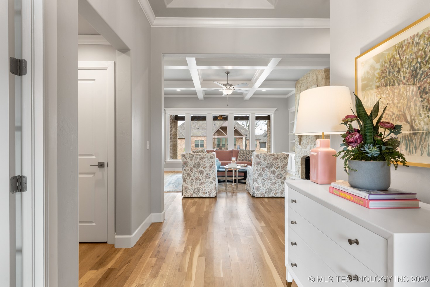 1506 Pinecrest Drive Property Photo 2