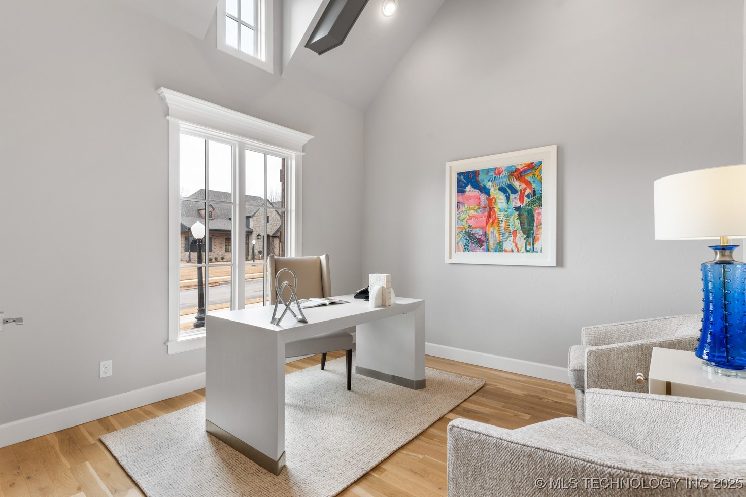 1506 Pinecrest Drive Property Photo 4