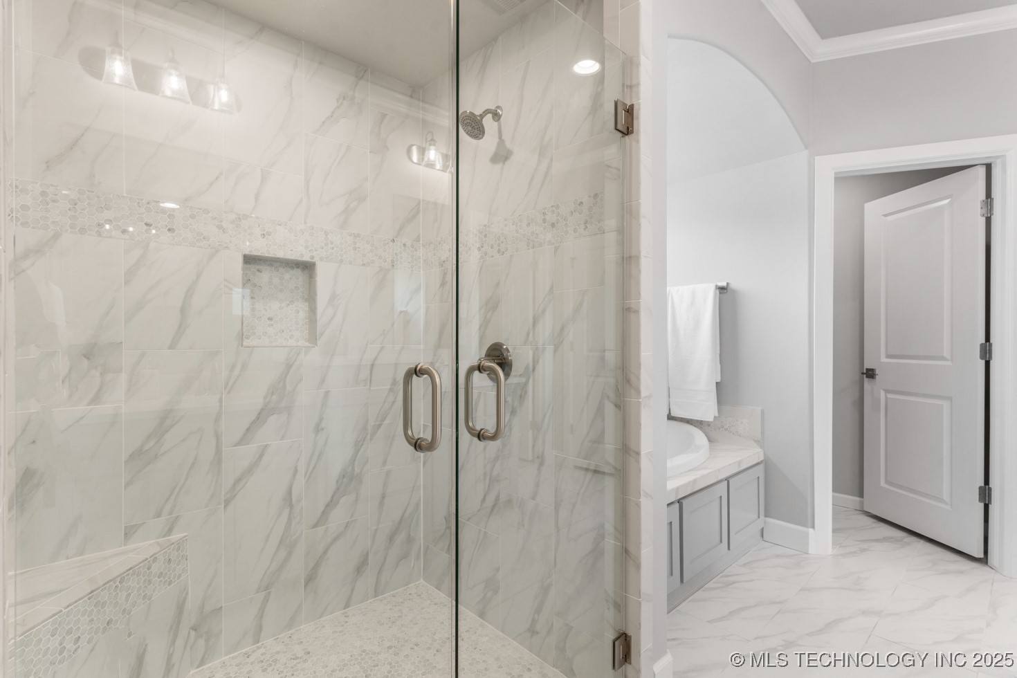 1506 Pinecrest Drive Property Photo 14