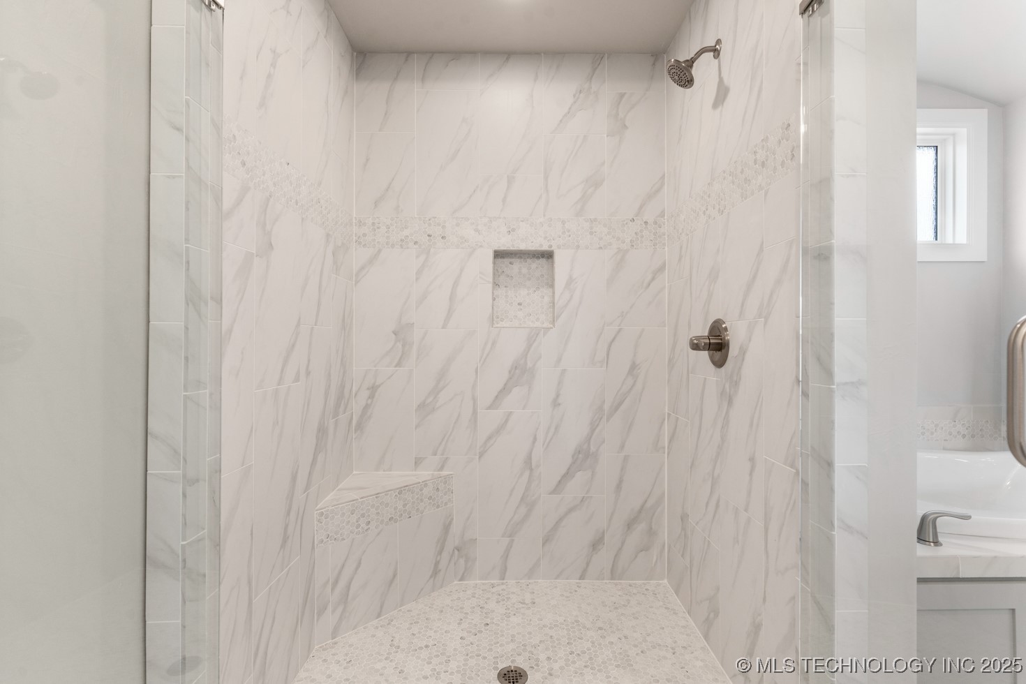 1506 Pinecrest Drive Property Photo 16