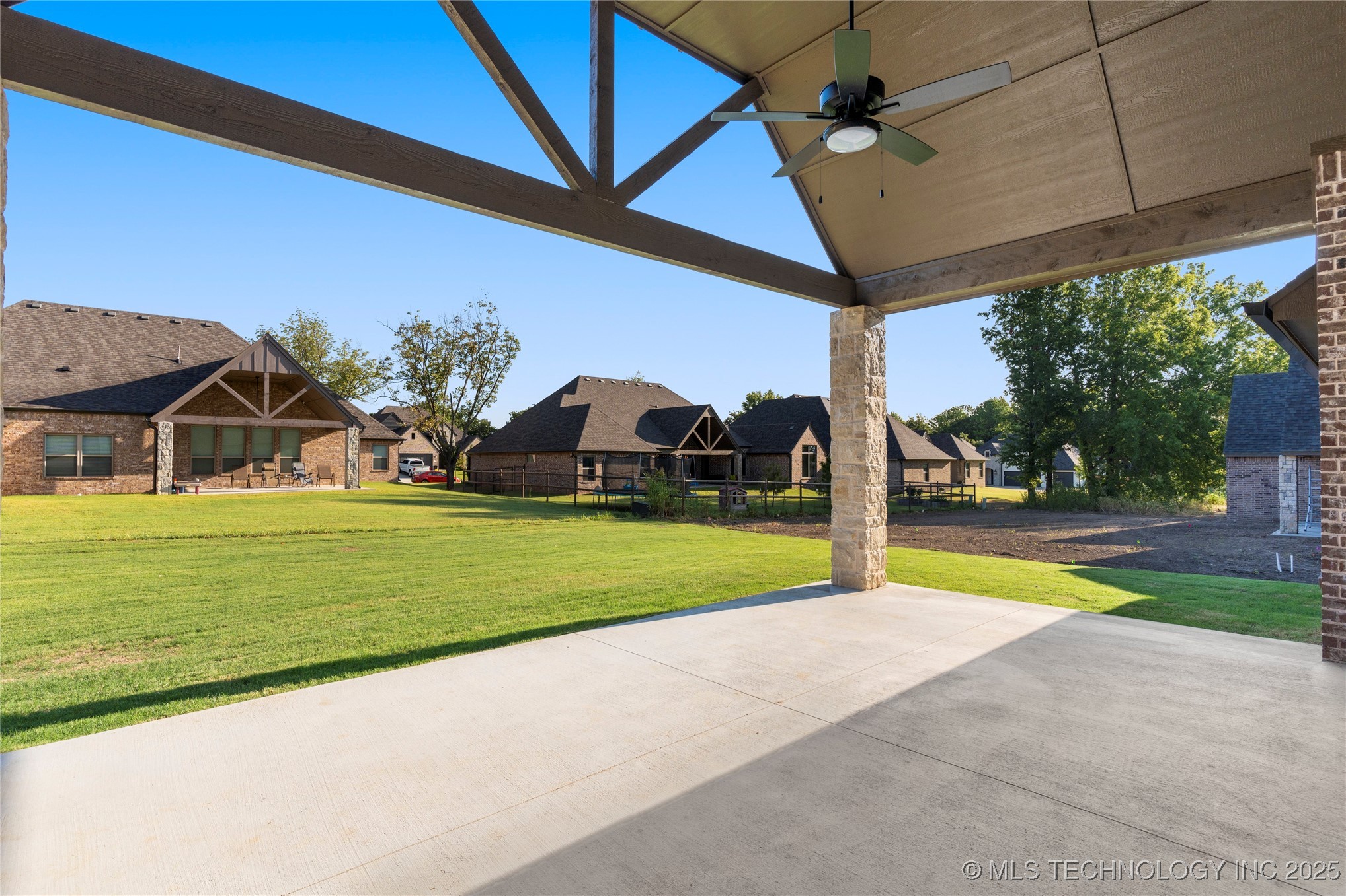 1506 Pinecrest Drive Property Photo 62