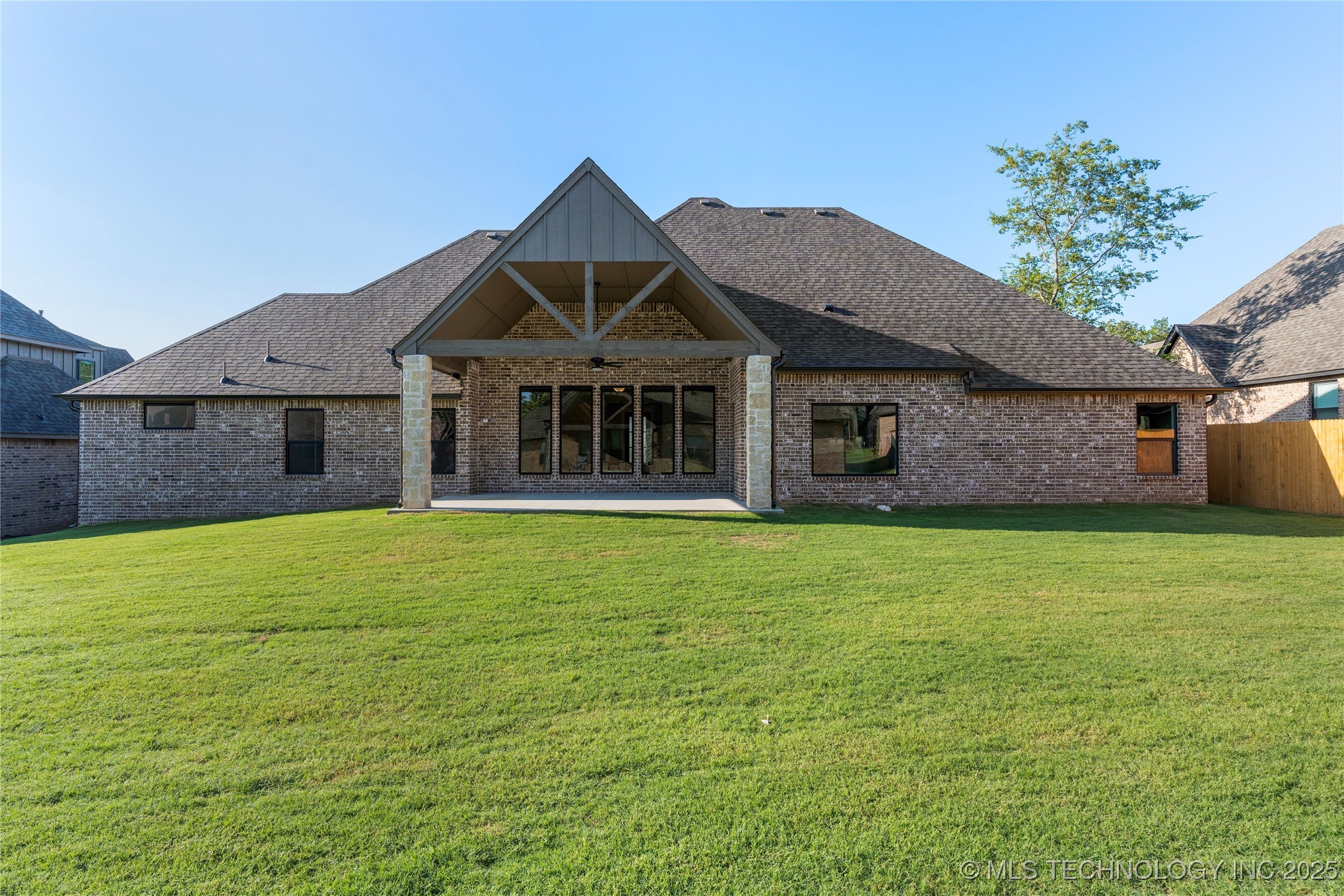 1506 Pinecrest Drive Property Photo 64