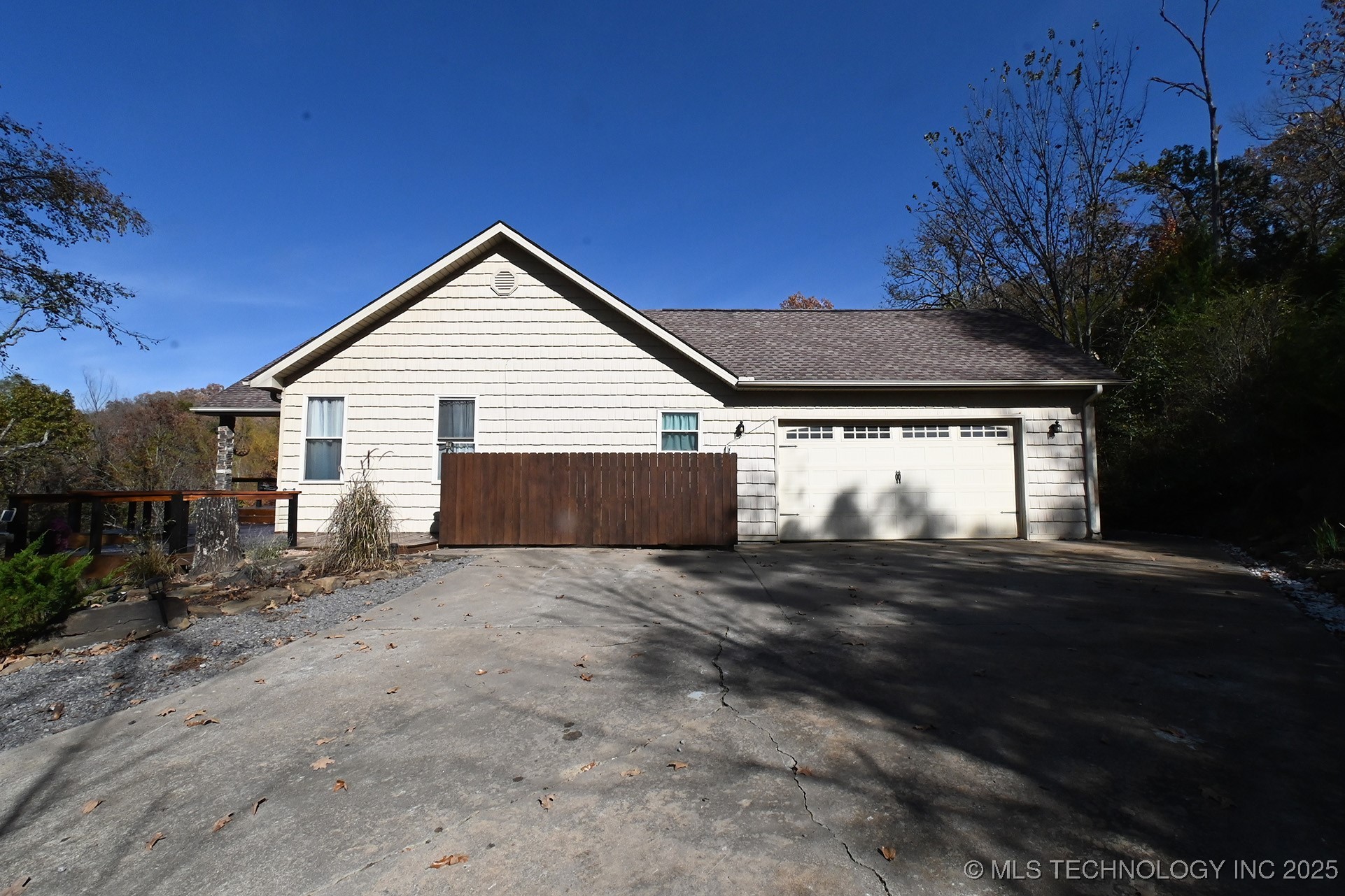 21800 W 863 Property Photo 4