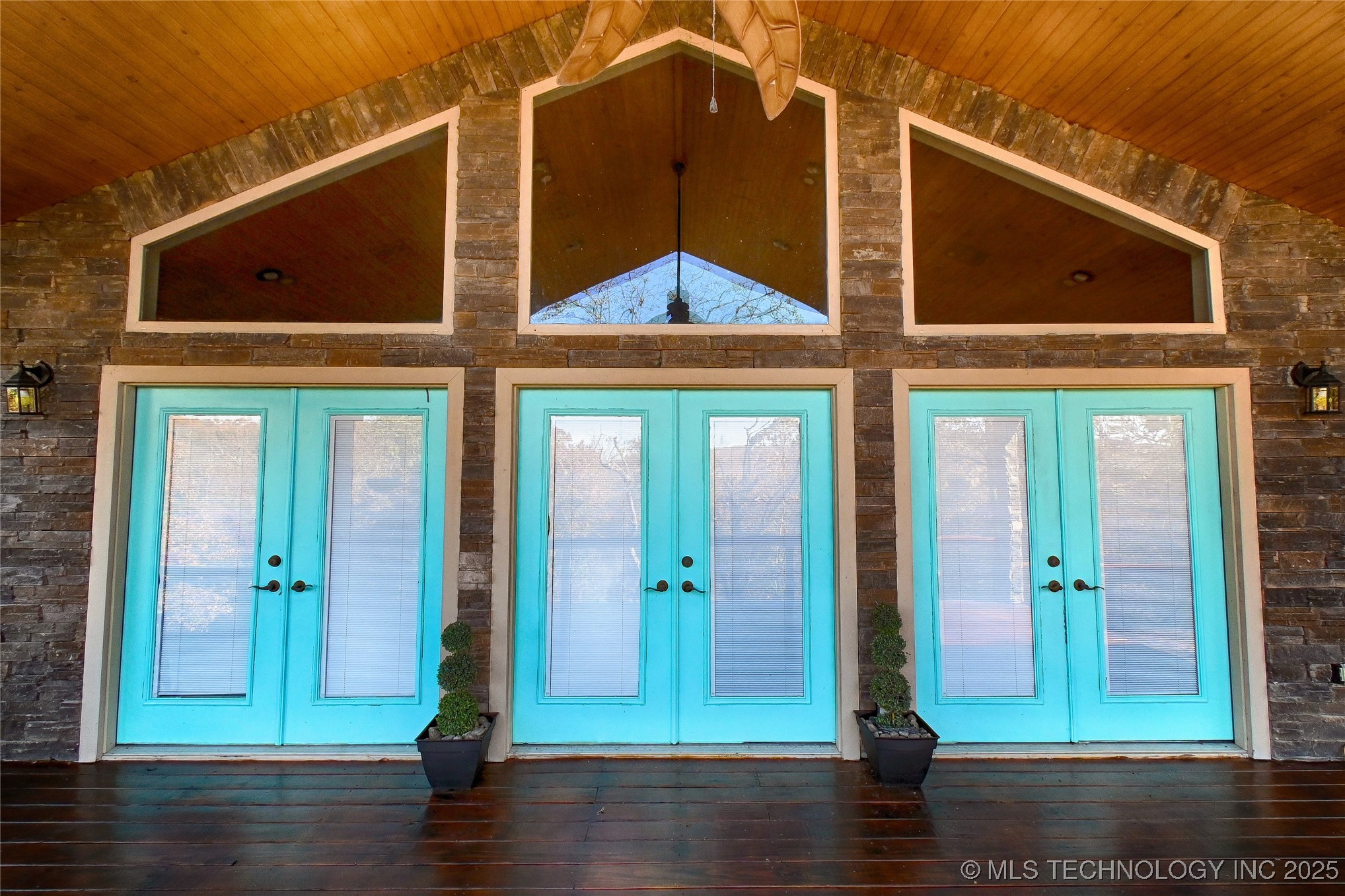 21800 W 863 Property Photo 7