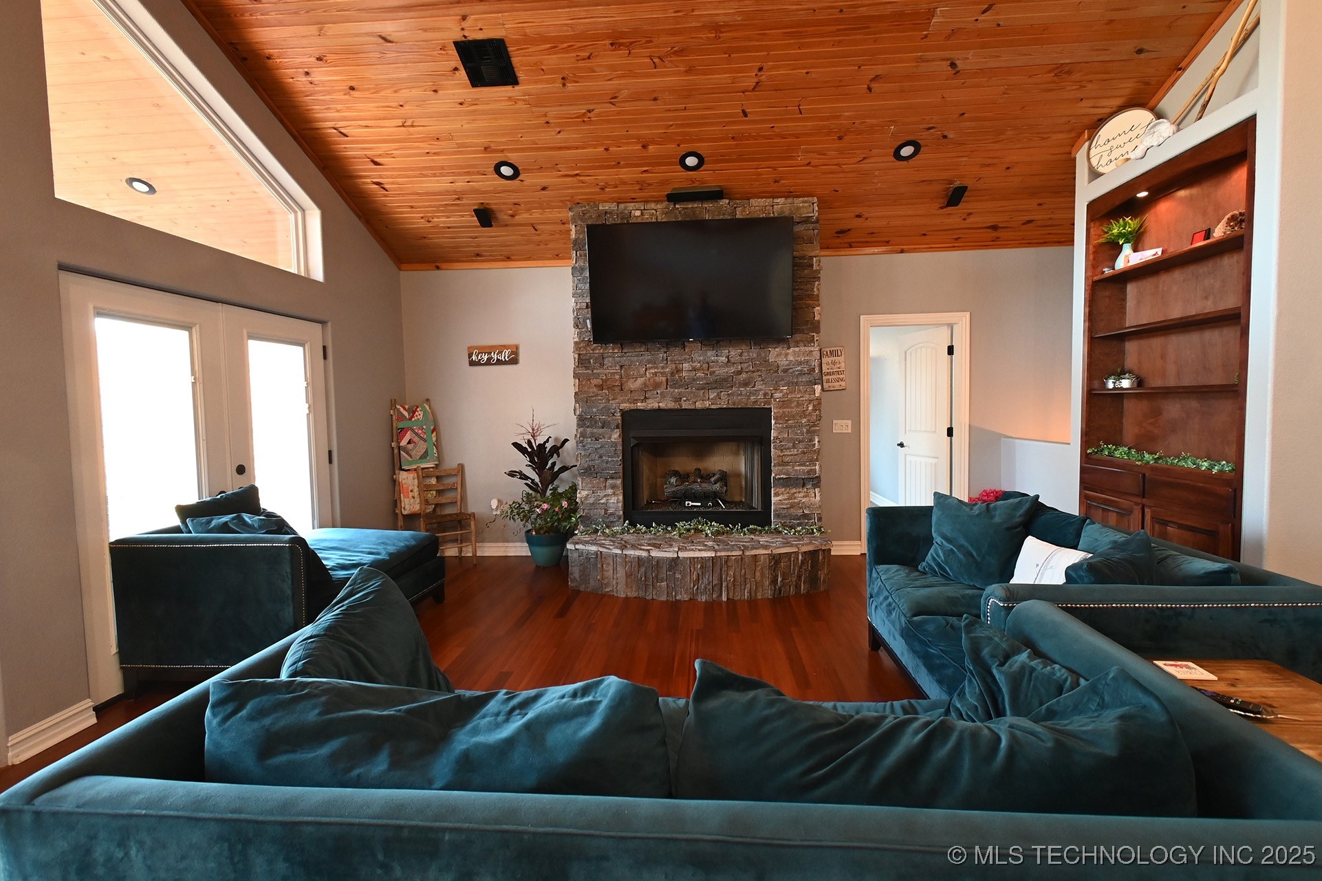 21800 W 863 Property Photo 14