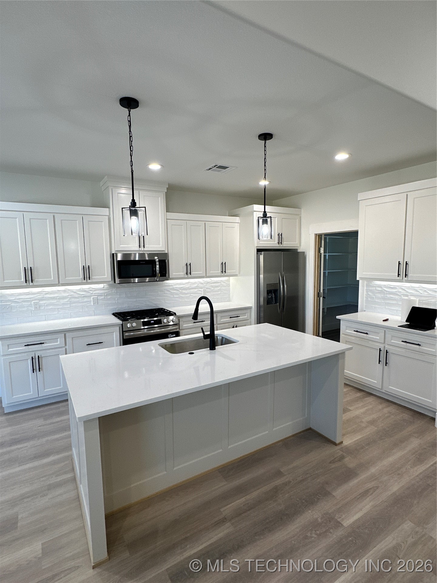 1818 Boxer Lane Property Photo 5