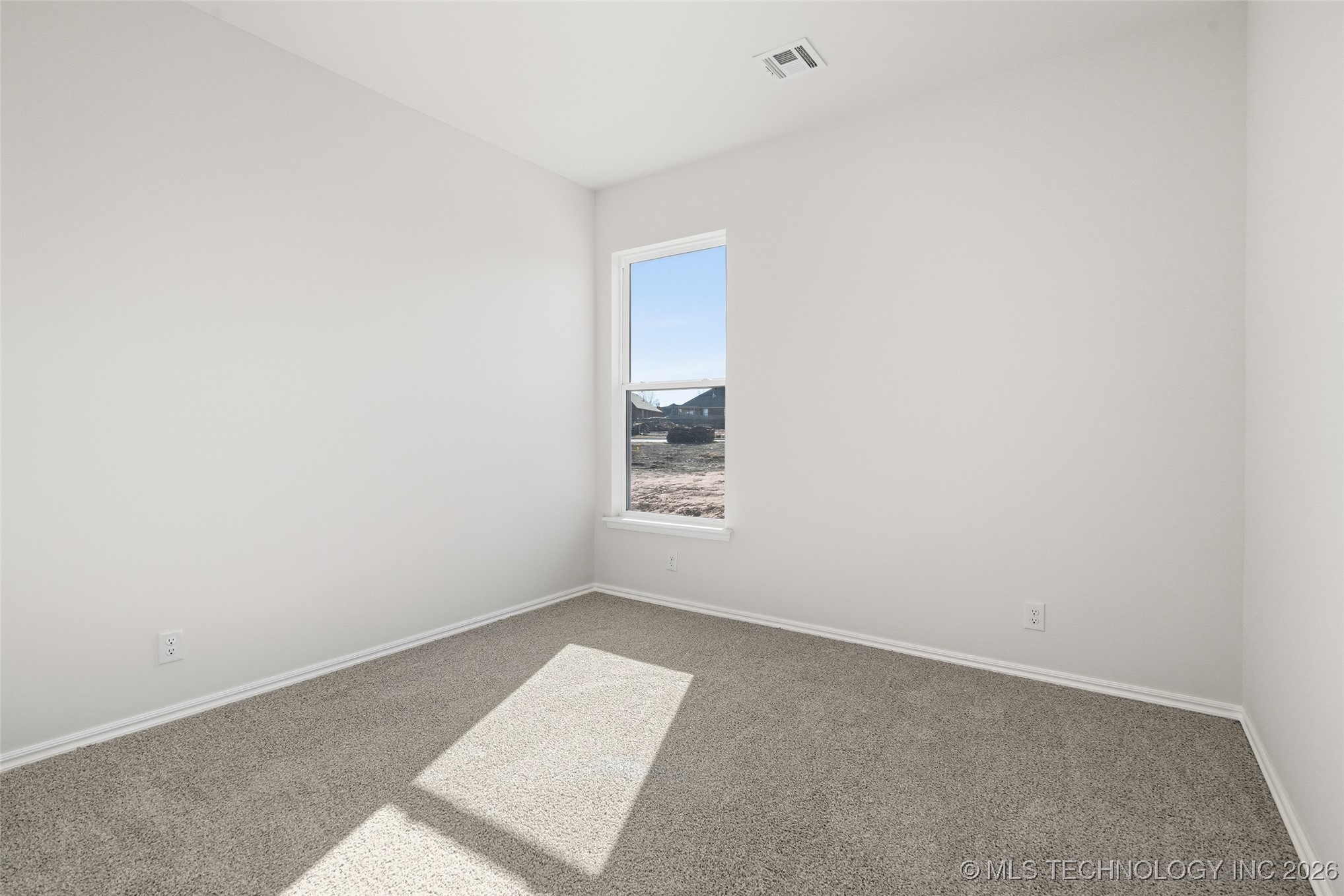 4904 N Walnut Avenue Property Photo 13