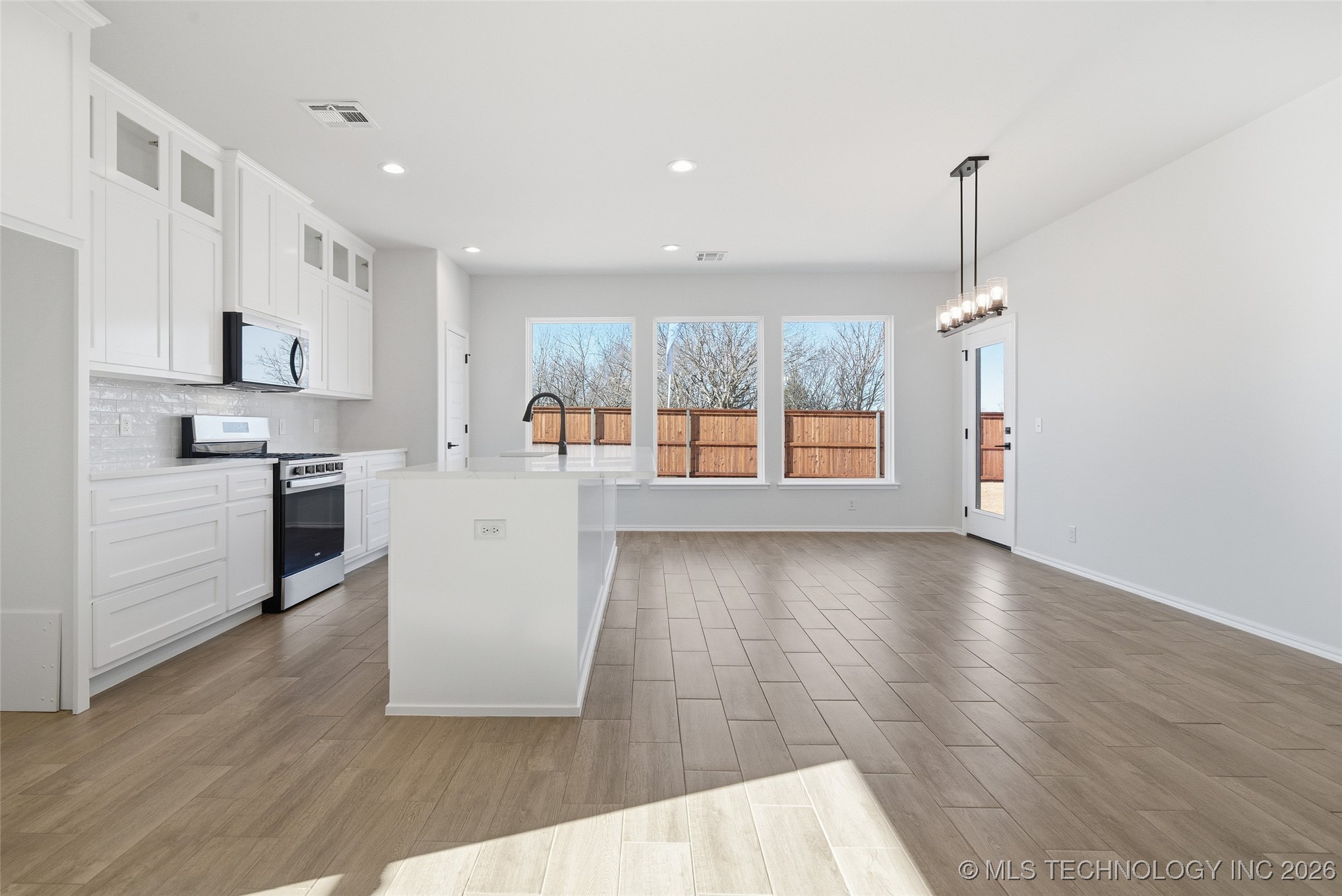 4904 N Walnut Avenue Property Photo 19