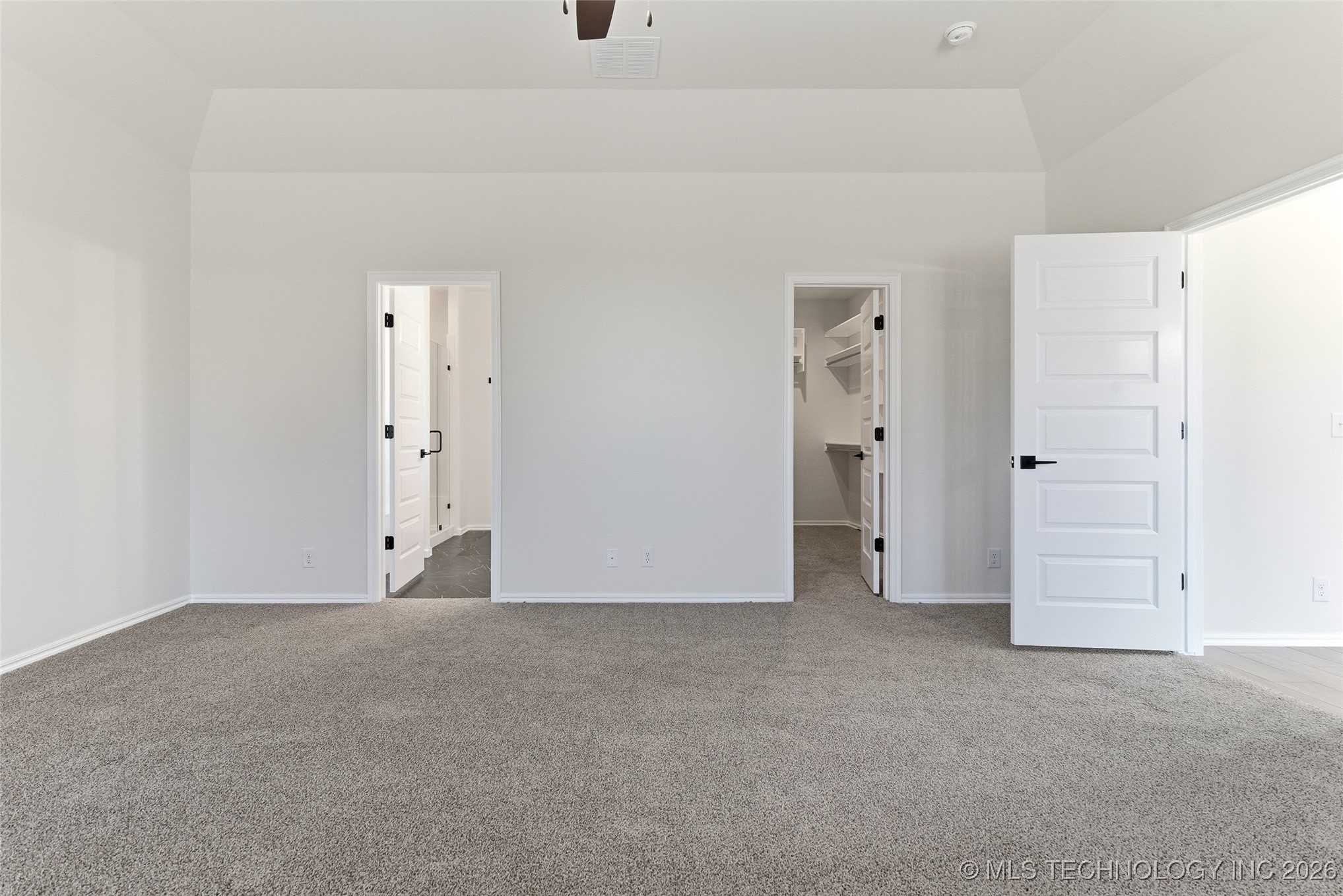 4904 N Walnut Avenue Property Photo 27