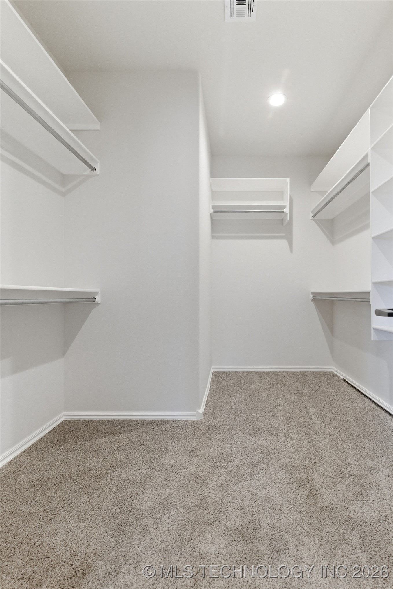 4904 N Walnut Avenue Property Photo 28