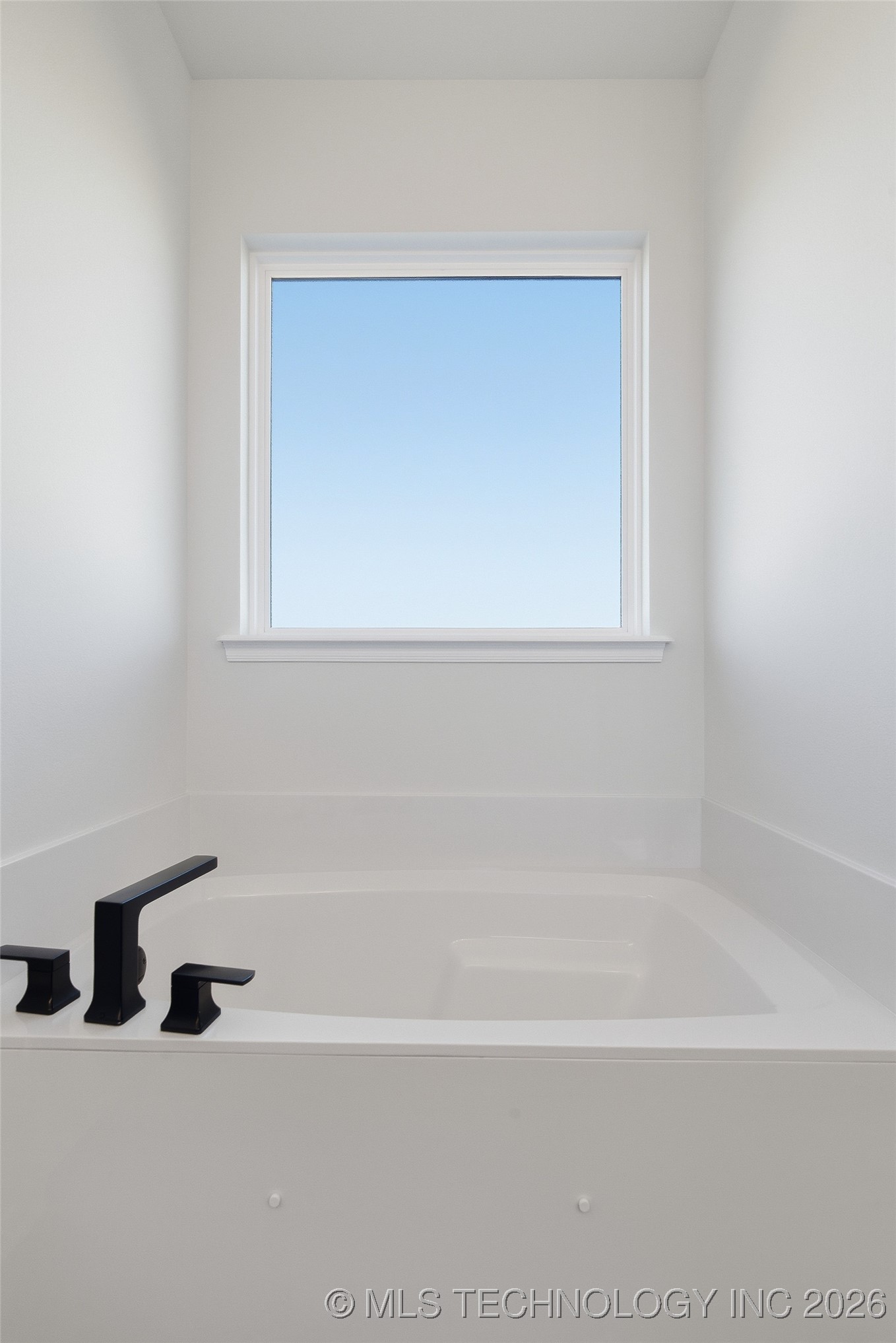 4904 N Walnut Avenue Property Photo 30