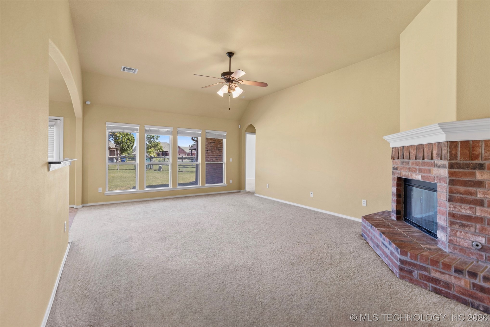 2000 W Vail Street Property Photo 4