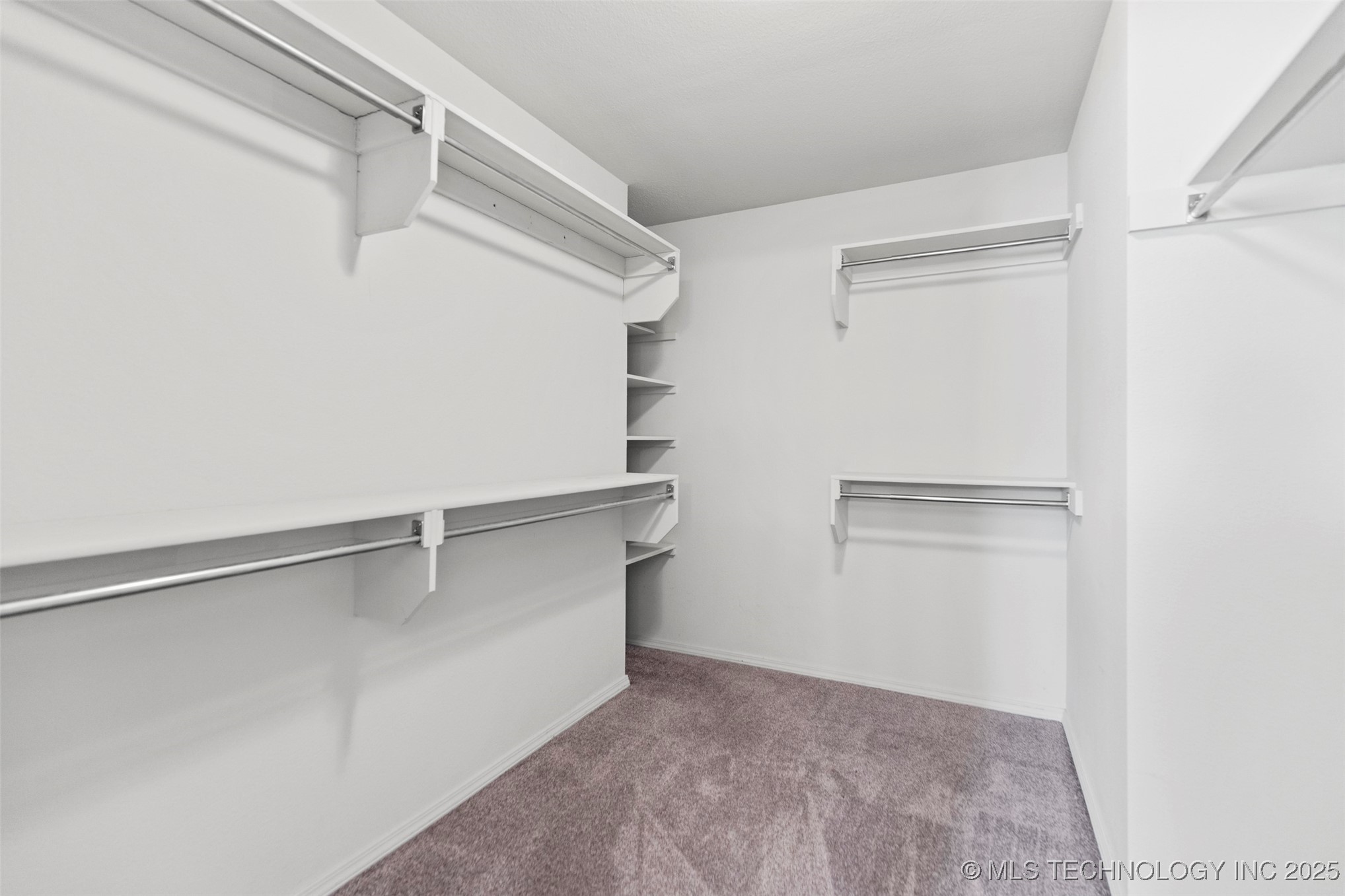 2000 W Vail Street Property Photo 14