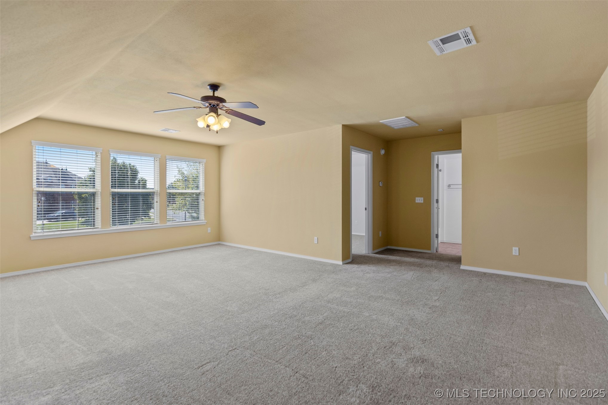 2000 W Vail Street Property Photo 19