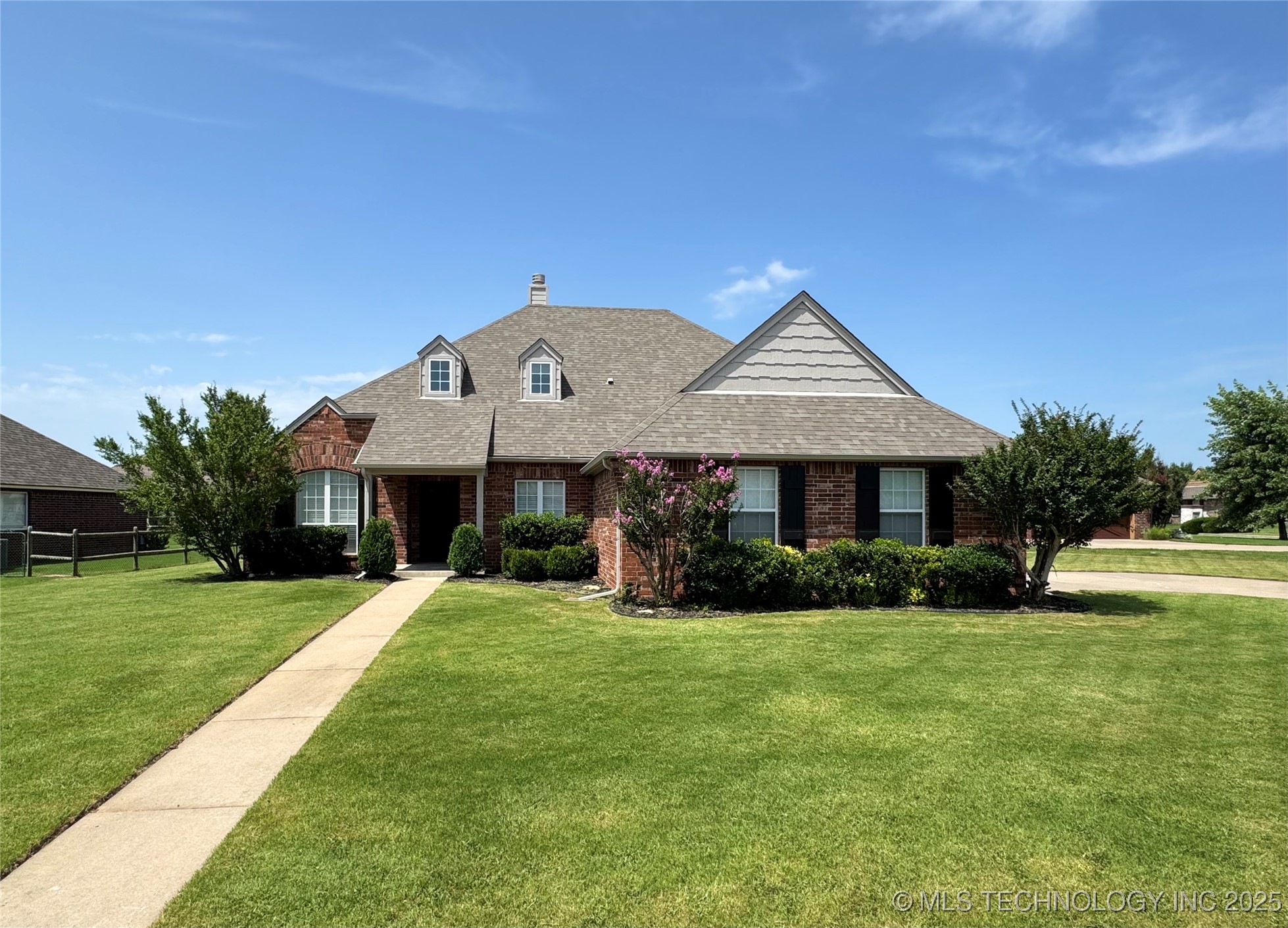 2000 W Vail Street Property Photo 22