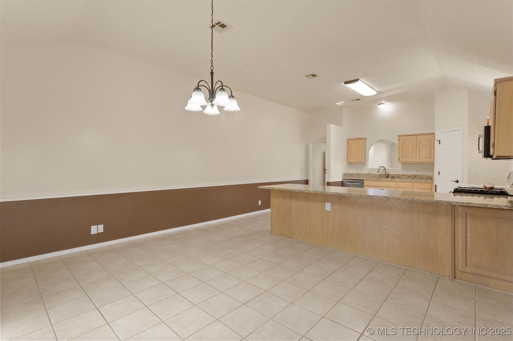 3908 S Walnut Avenue Property Photo 20