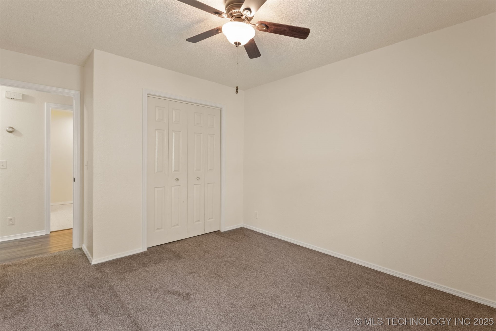 3908 S Walnut Avenue Property Photo 29