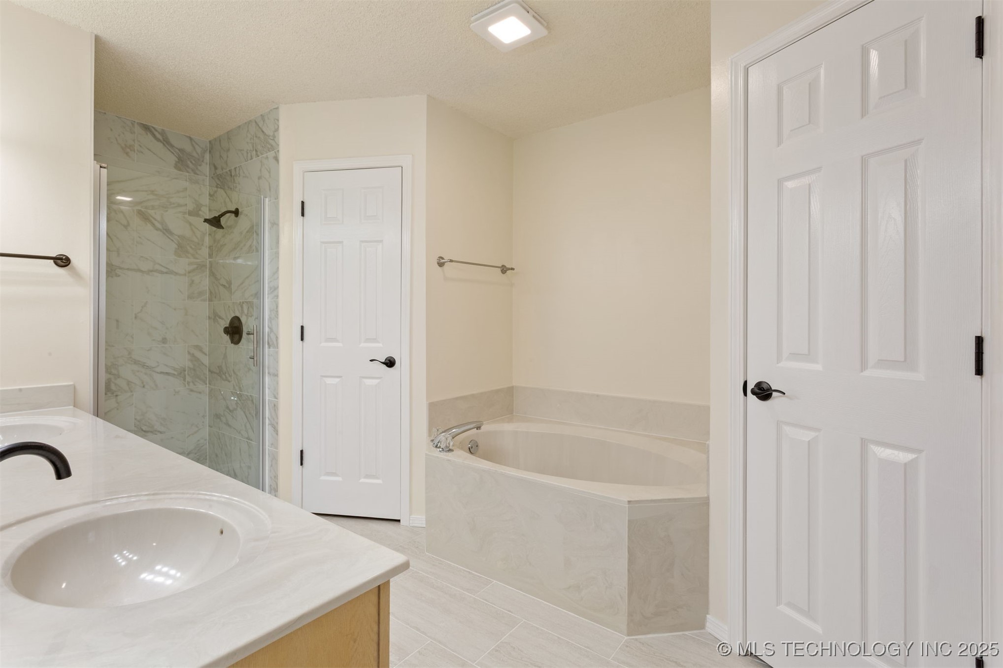 3908 S Walnut Avenue Property Photo 34