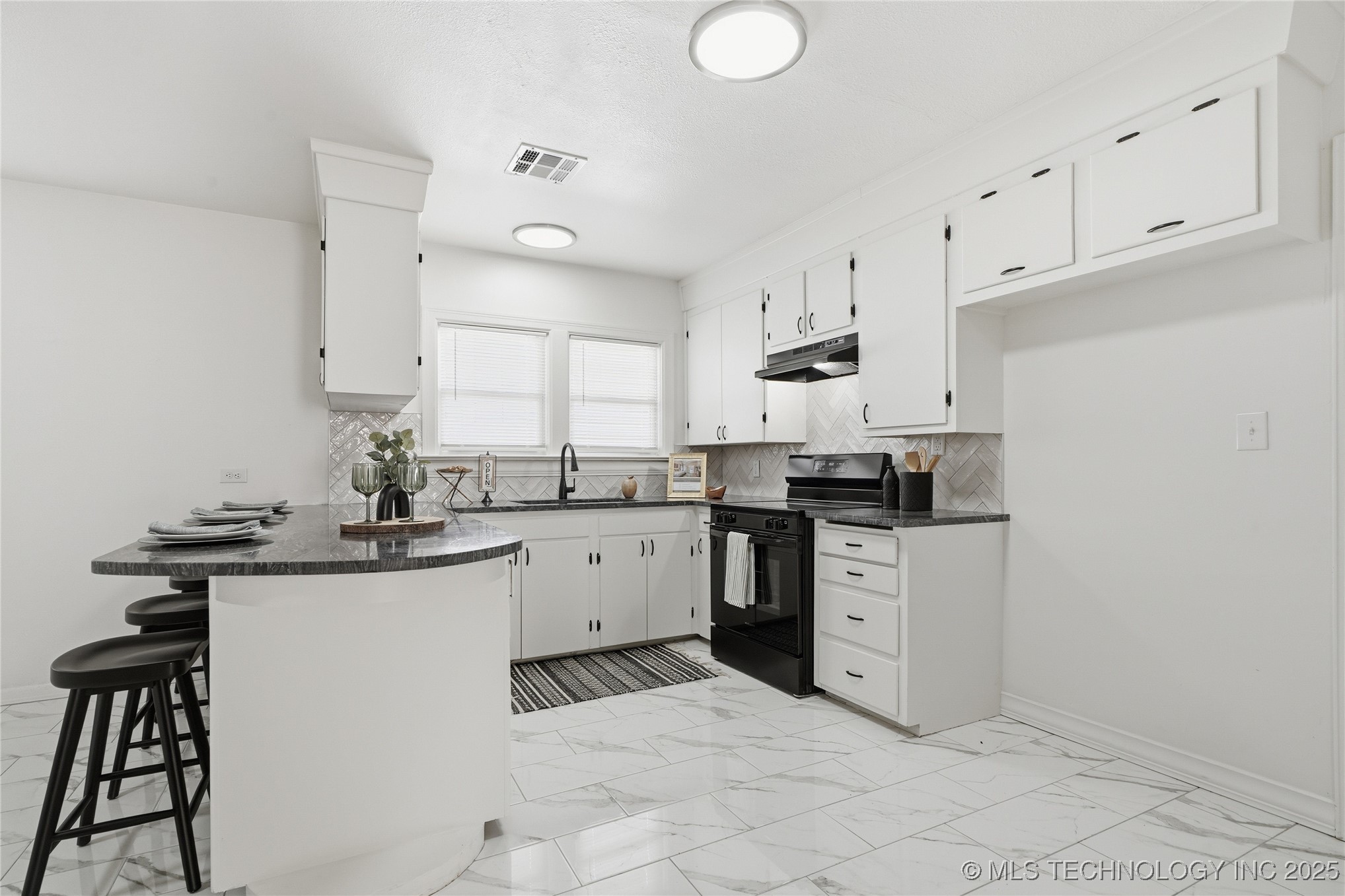 1604 N Boston Place Property Photo 12