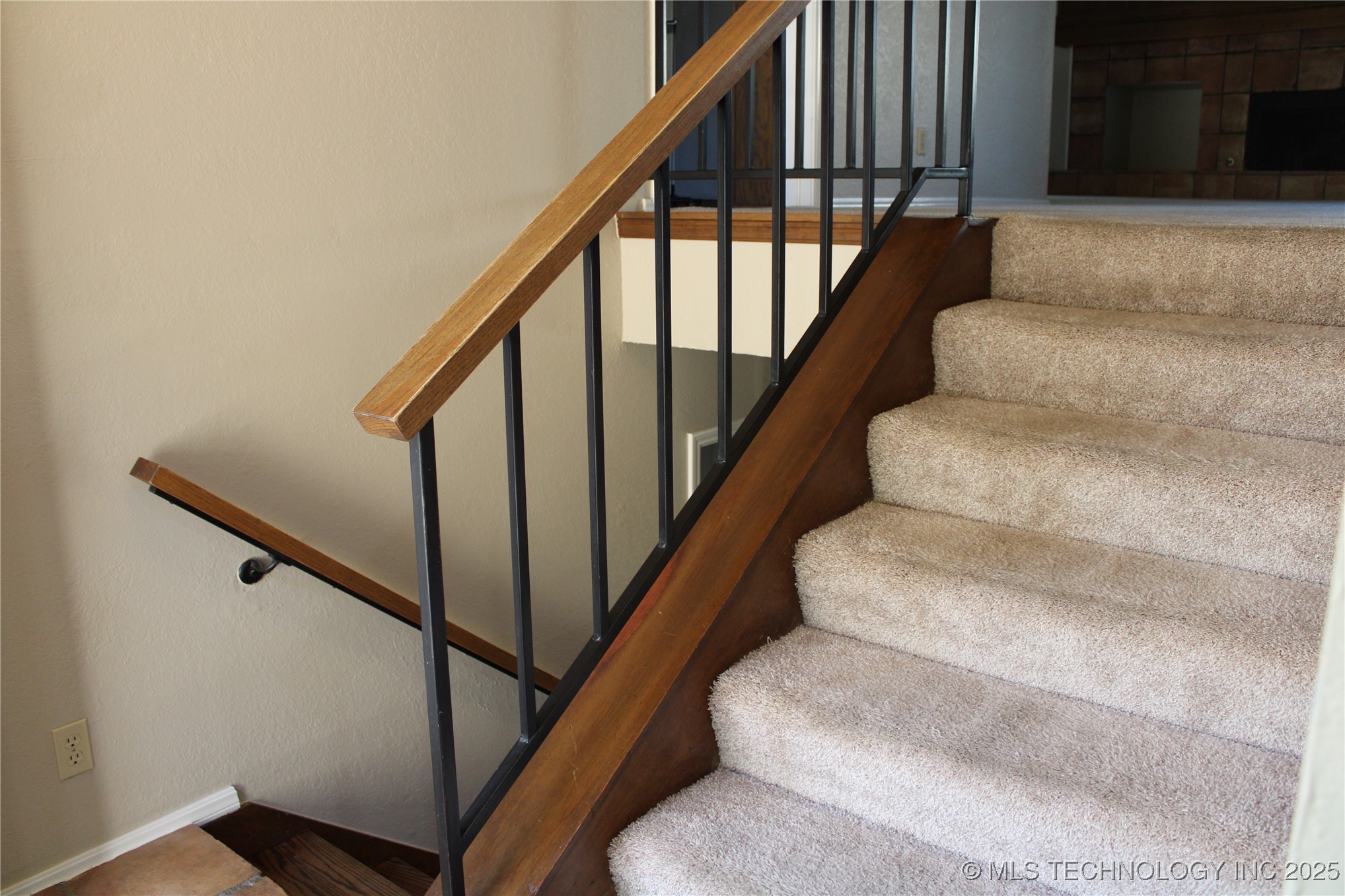 2932 E 84th Street 36 Property Photo 16