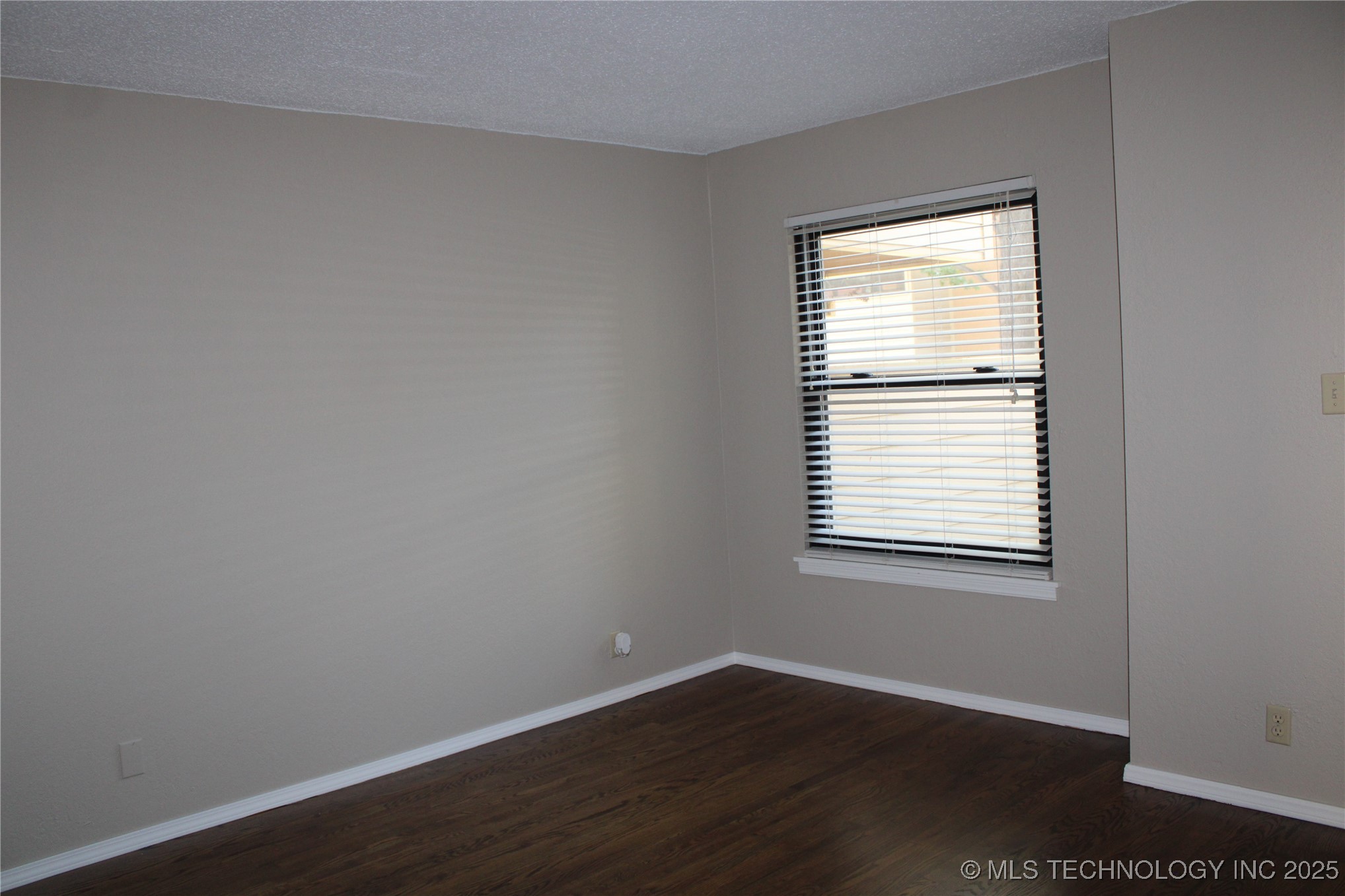 2932 E 84th Street 36 Property Photo 21