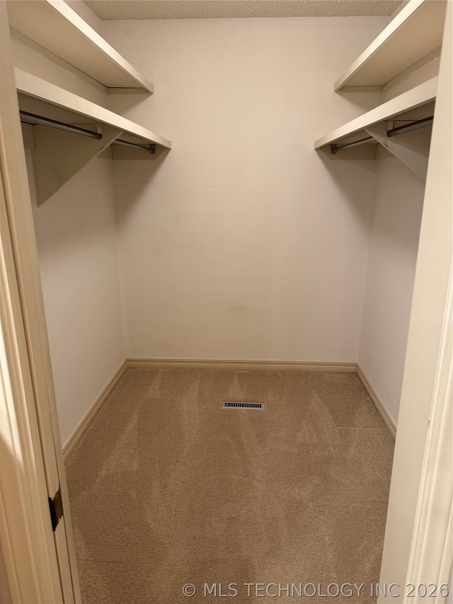 1545 Pecan Place Property Photo 10