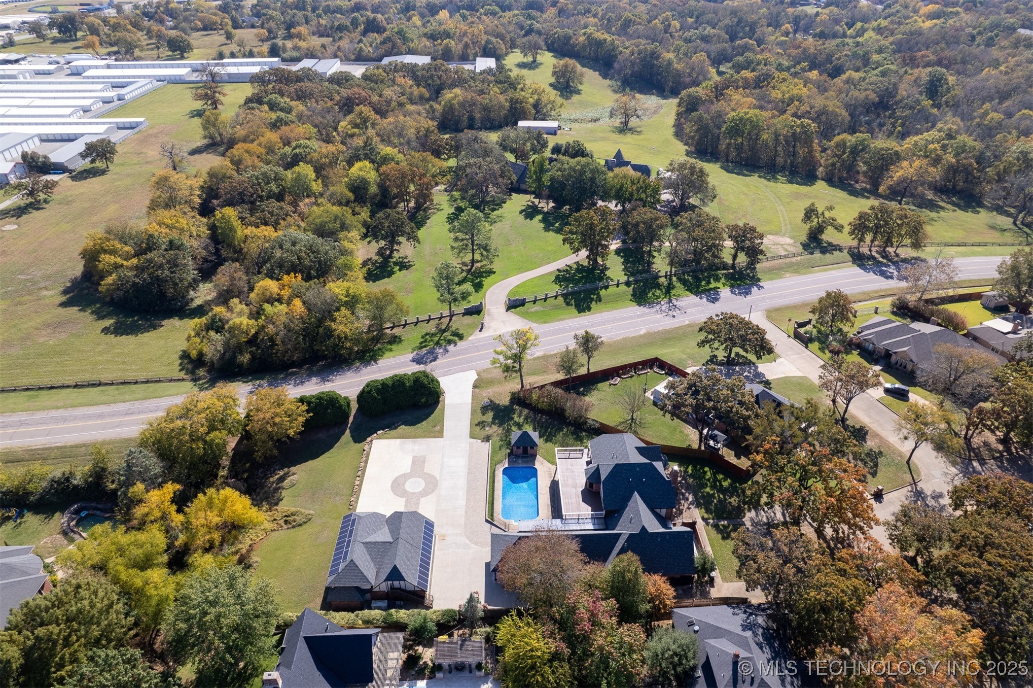 3002 Quail Ridge Circle Property Photo 6