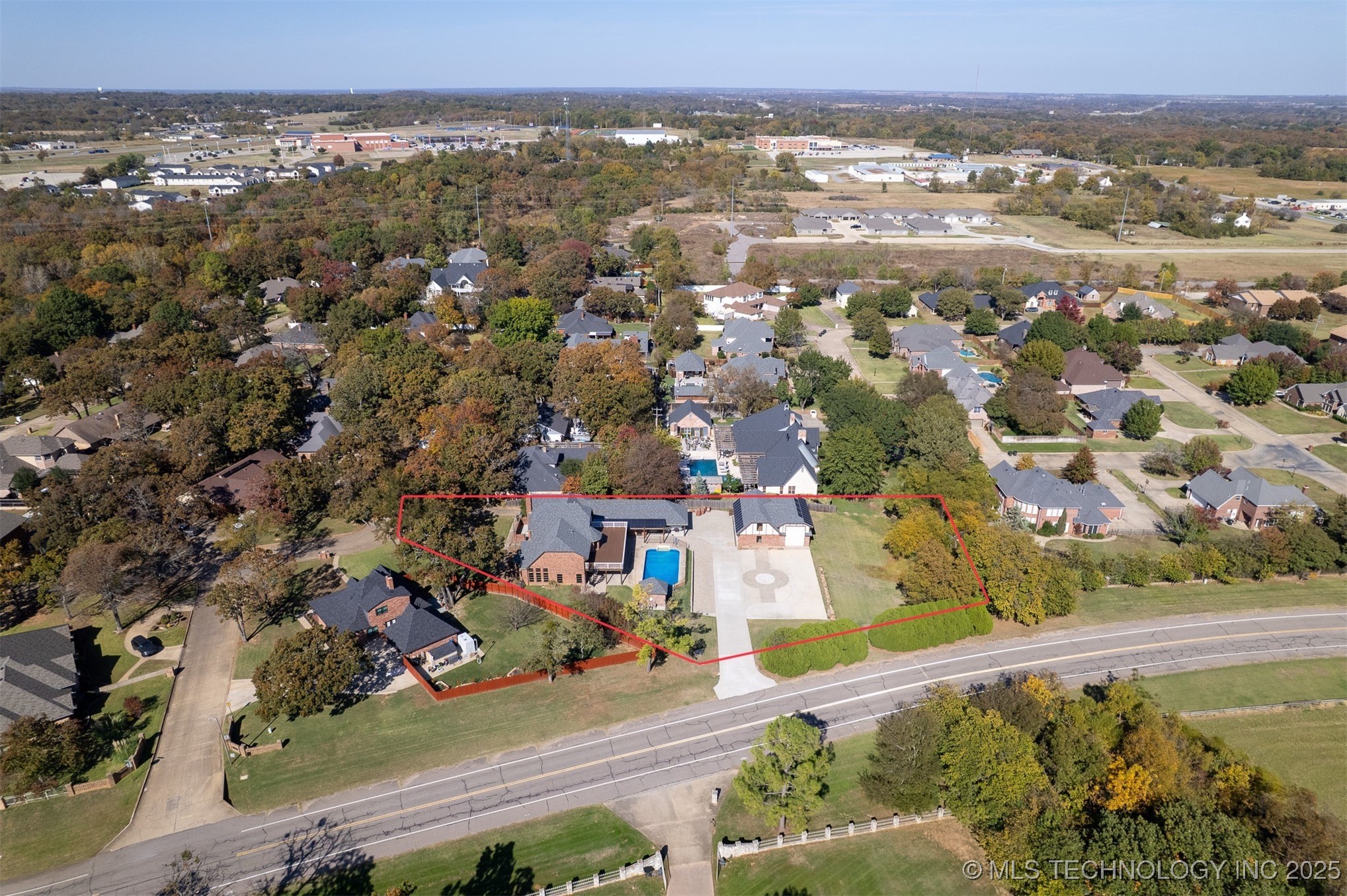 3002 Quail Ridge Circle Property Photo 7