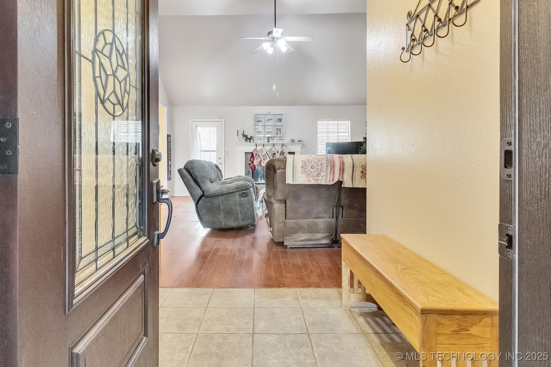 2122 W Walnut Street Property Photo 7