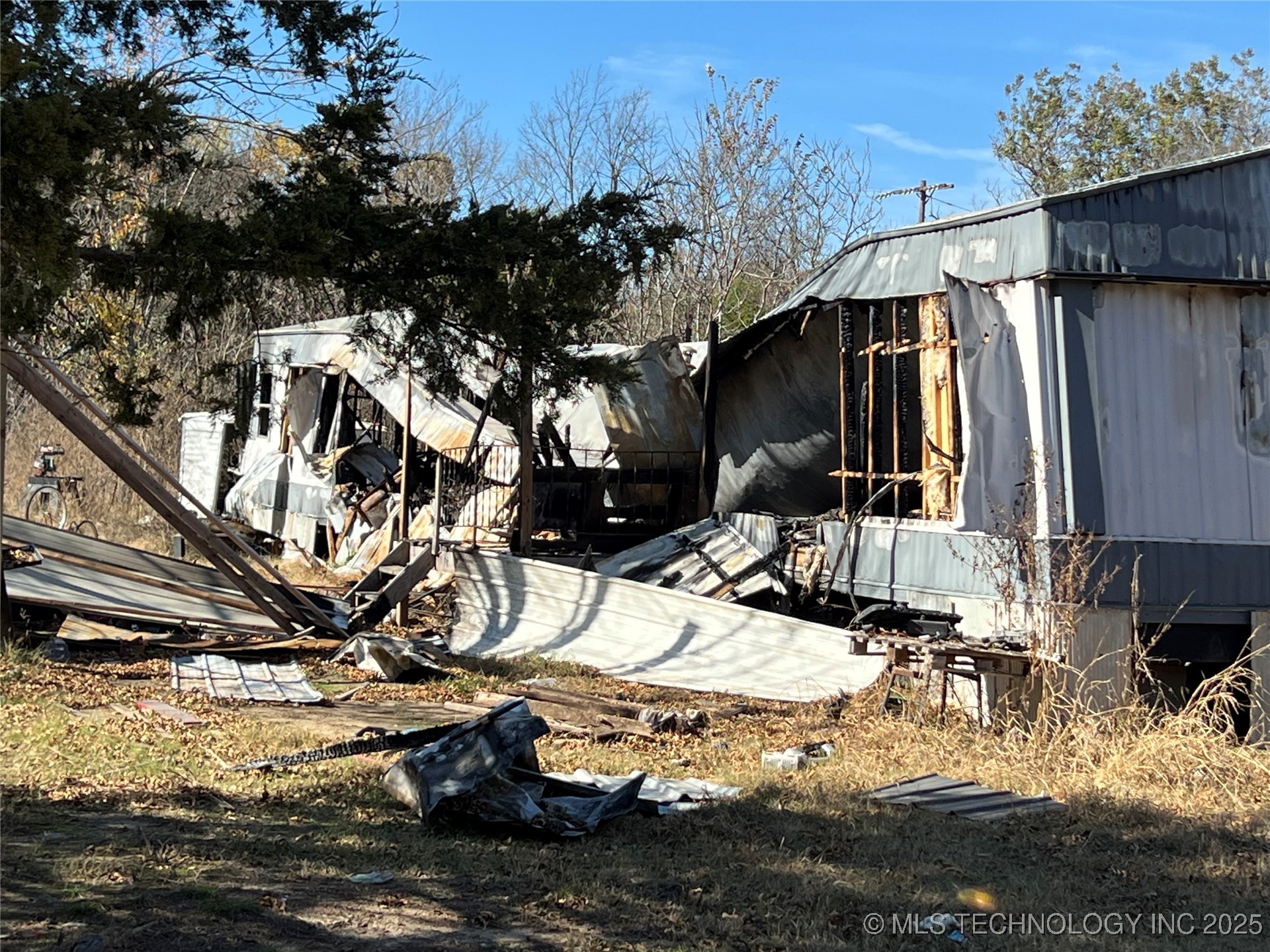 502 E 3rd Street E Property Photo 4