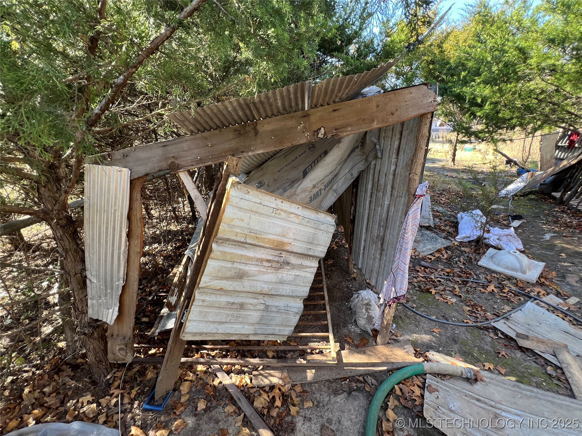 502 E 3rd Street E Property Photo 8