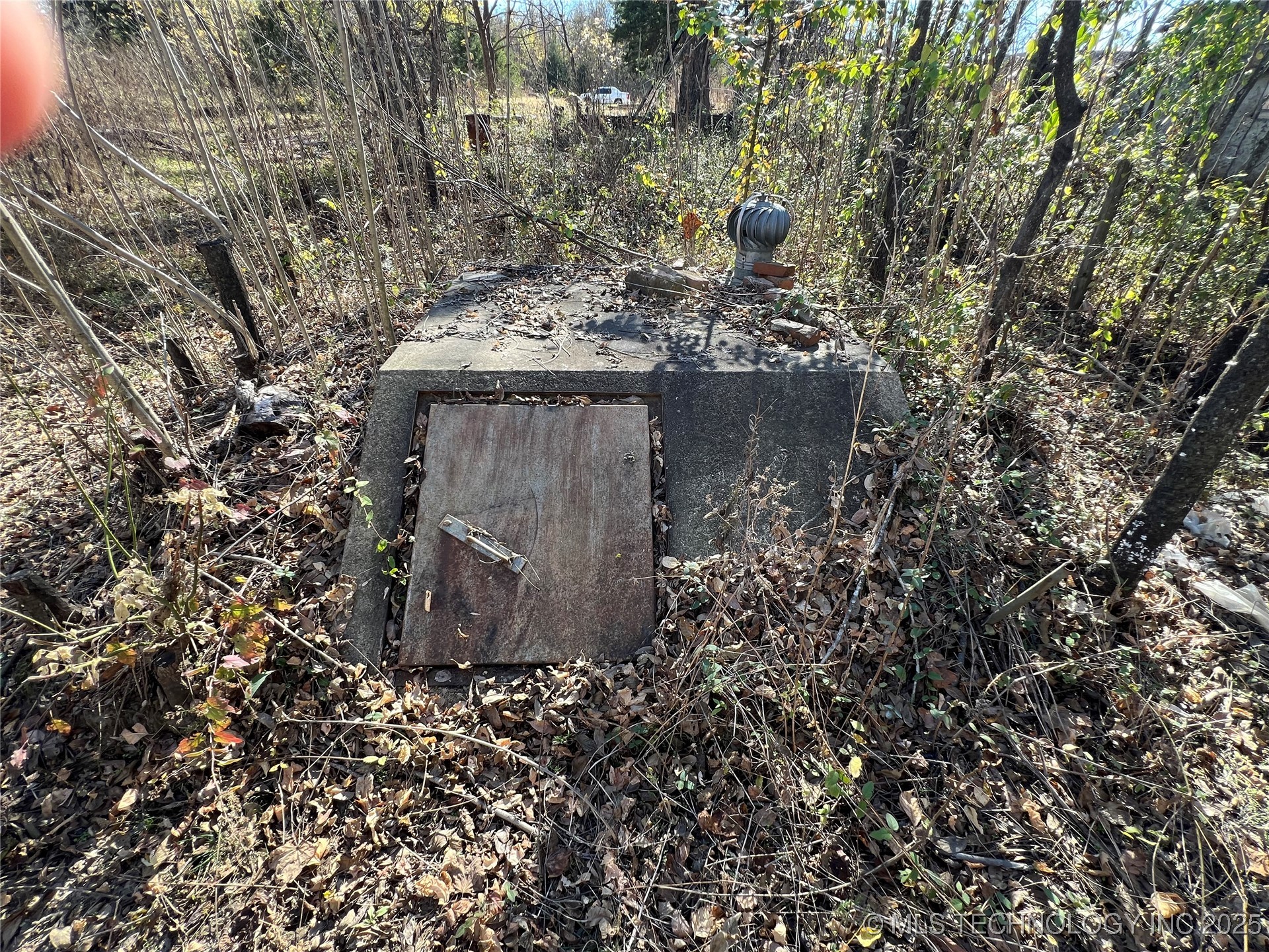 502 E 3rd Street E Property Photo 12