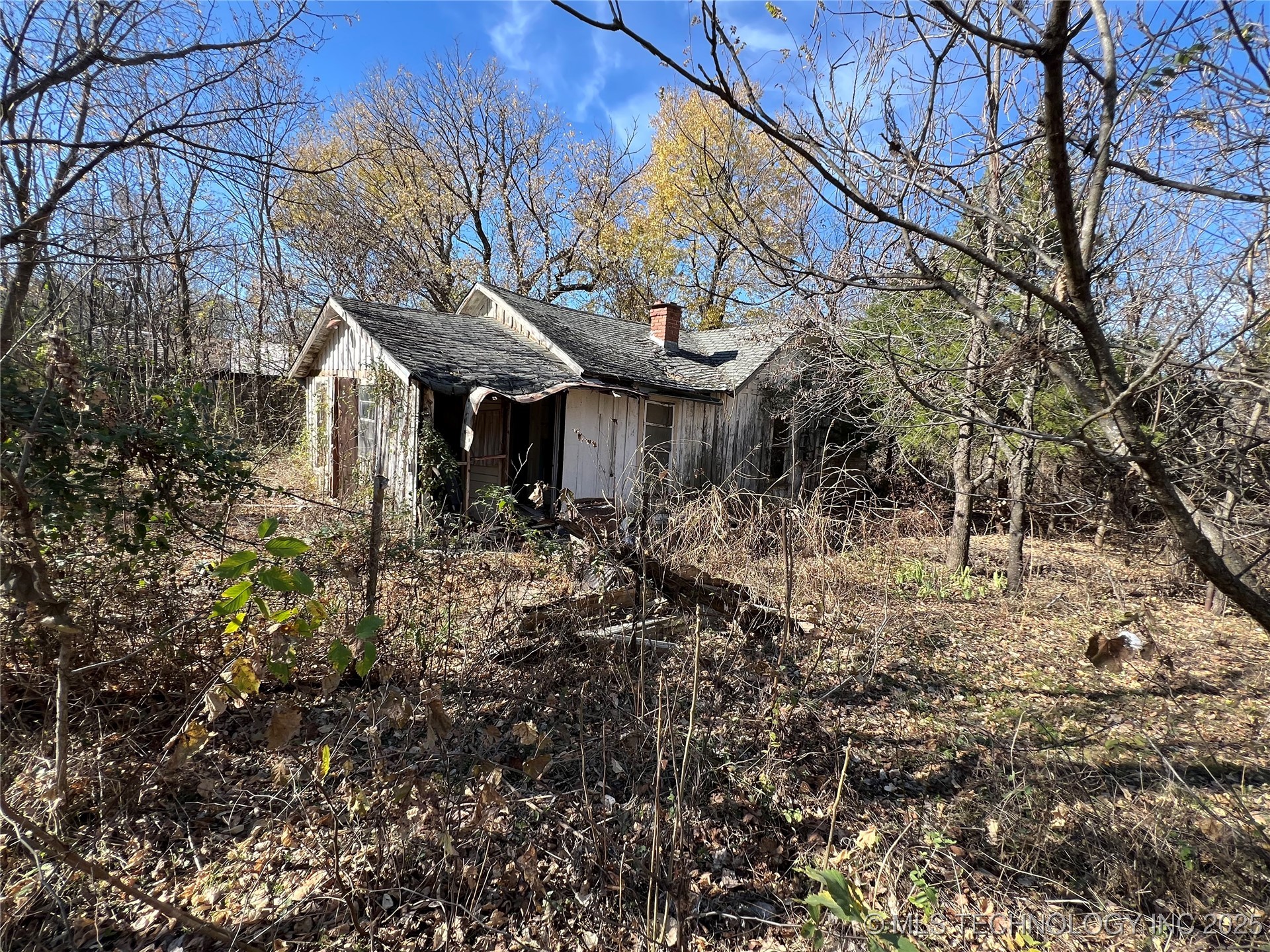 502 E 3rd Street E Property Photo 14