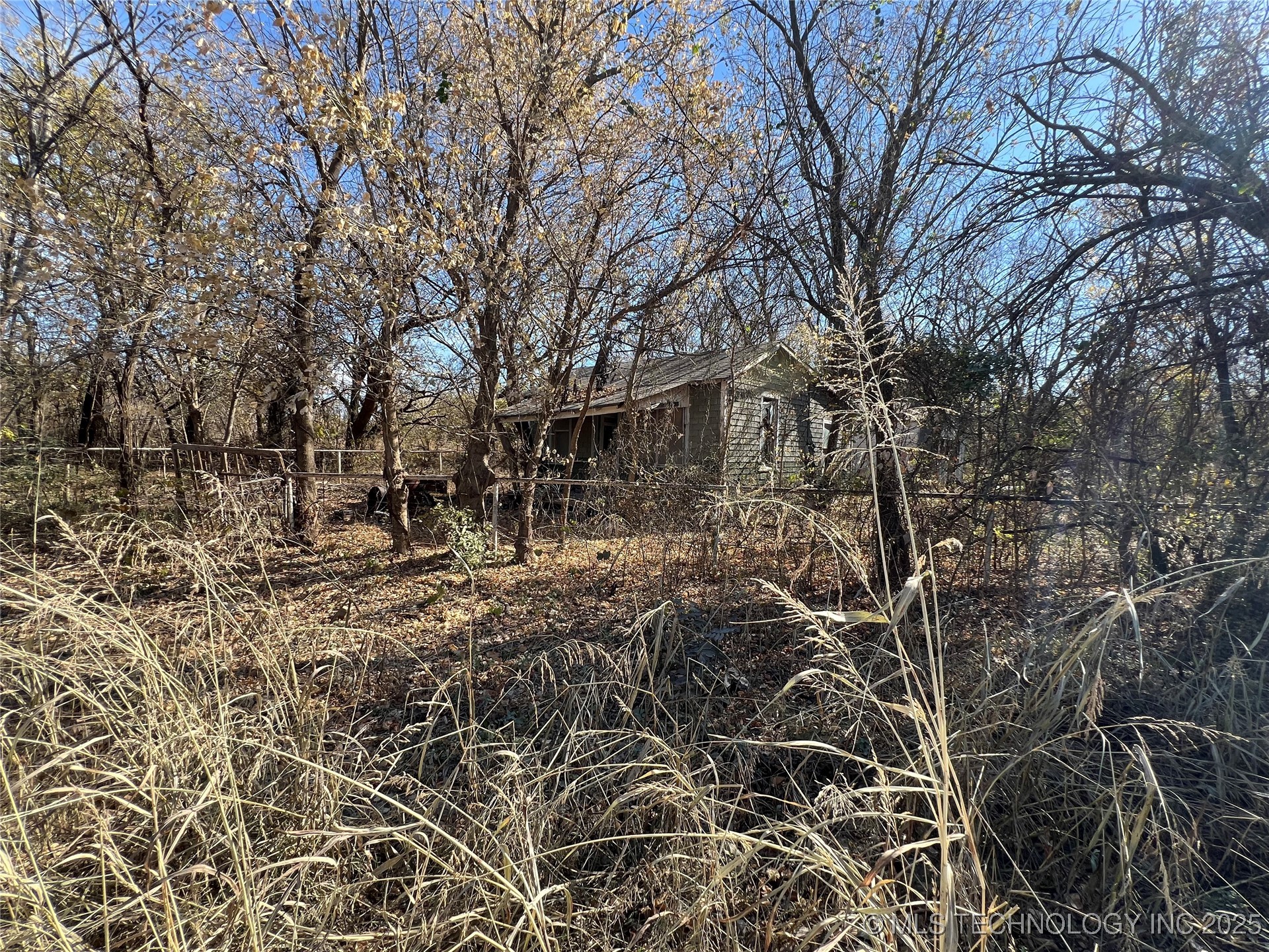 502 E 3rd Street E Property Photo 18