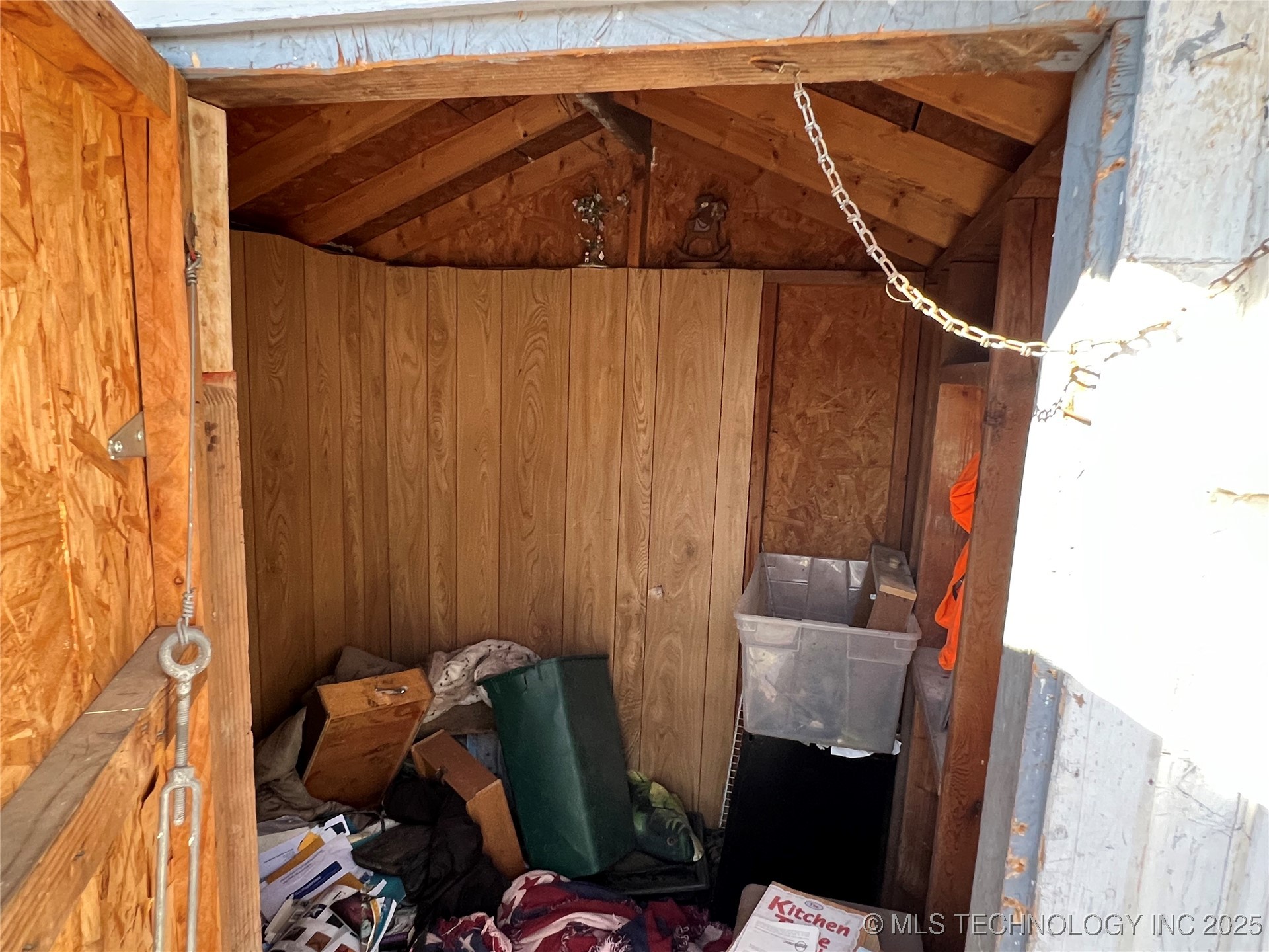 502 E 3rd Street E Property Photo 28