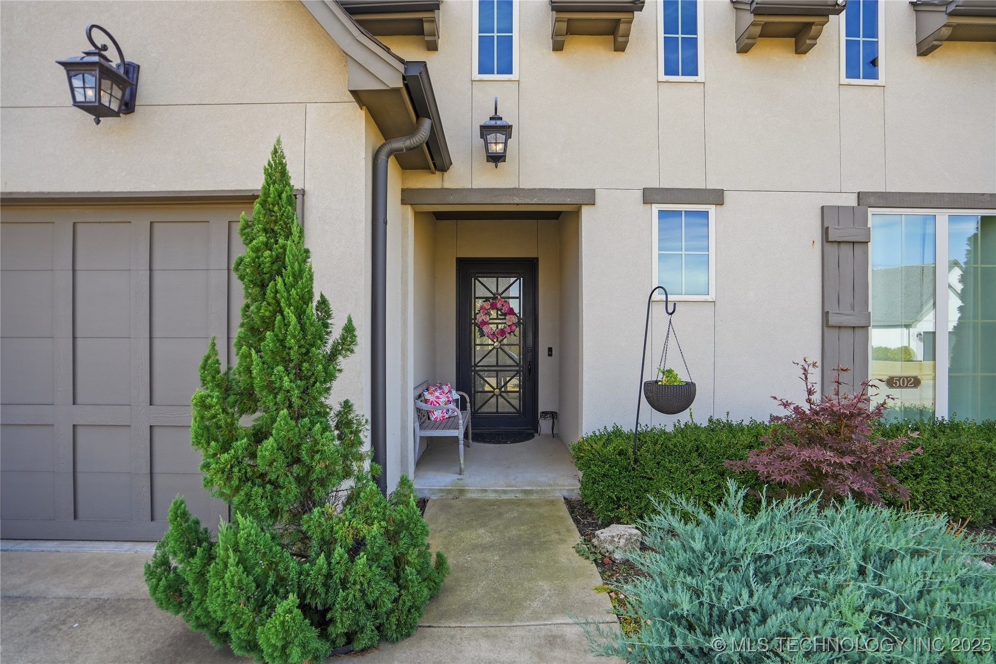 502 E 127th Place Property Photo 2