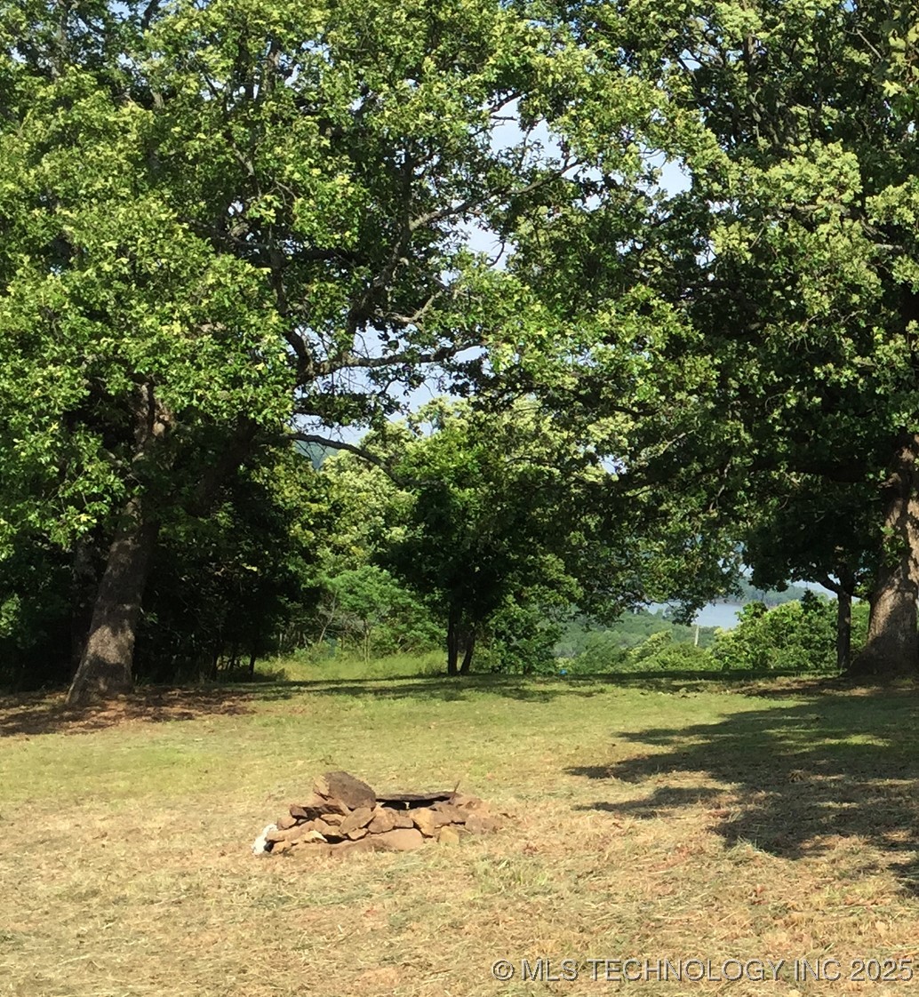 S Oak Lane Property Photo 8