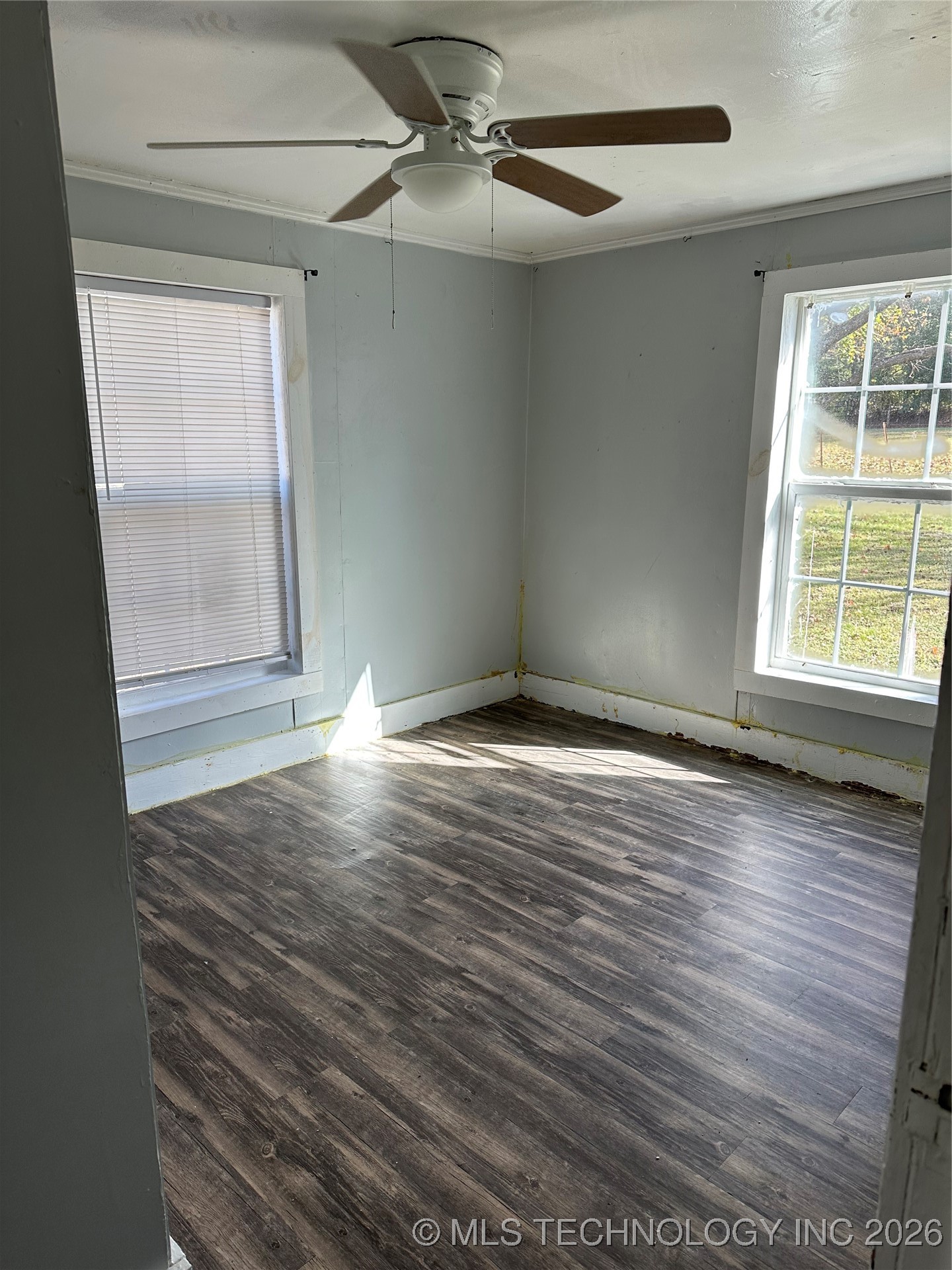 501 W Elm Street Property Photo 9