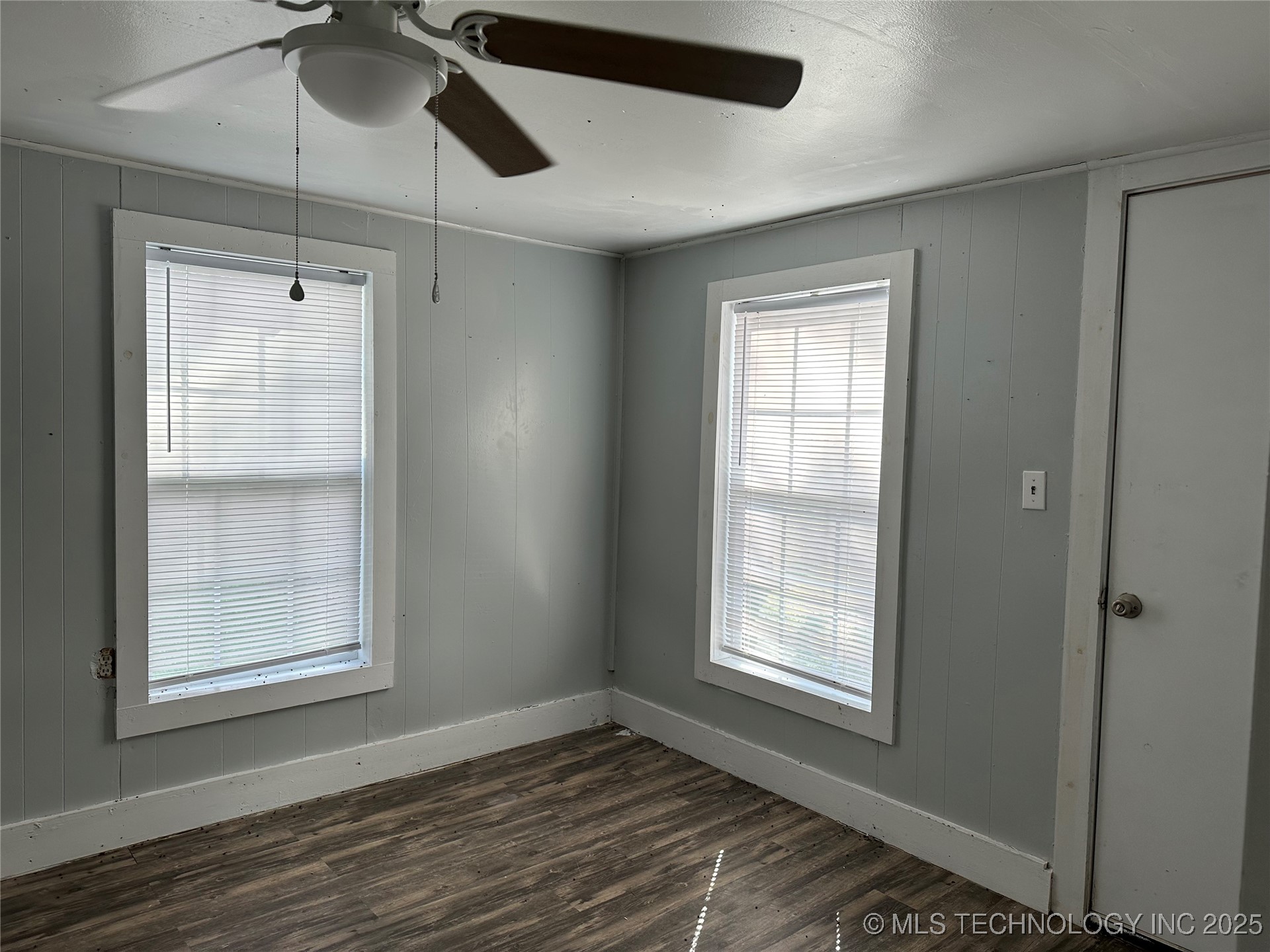 501 W Elm Street Property Photo 10