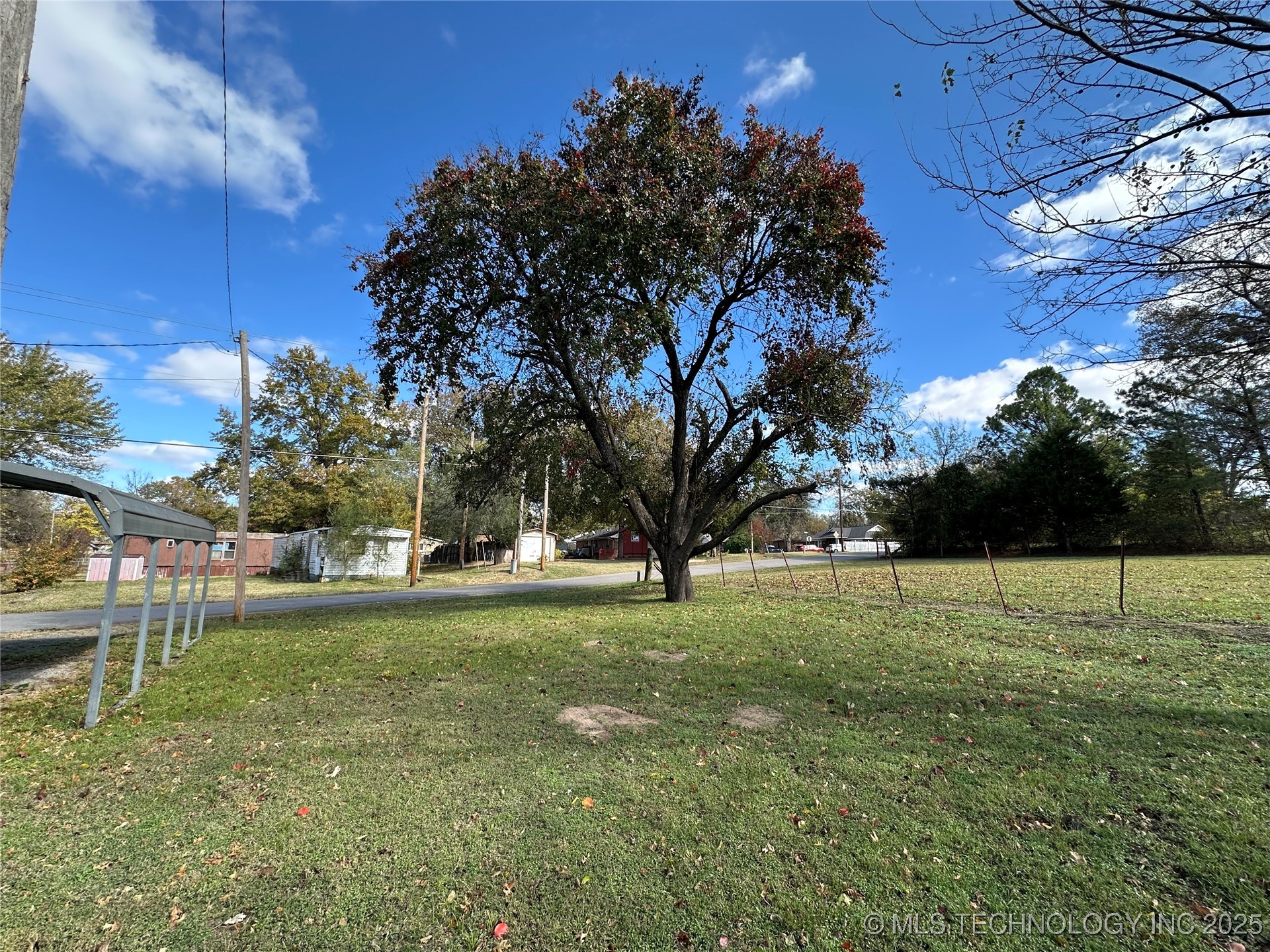 501 W Elm Street Property Photo 13