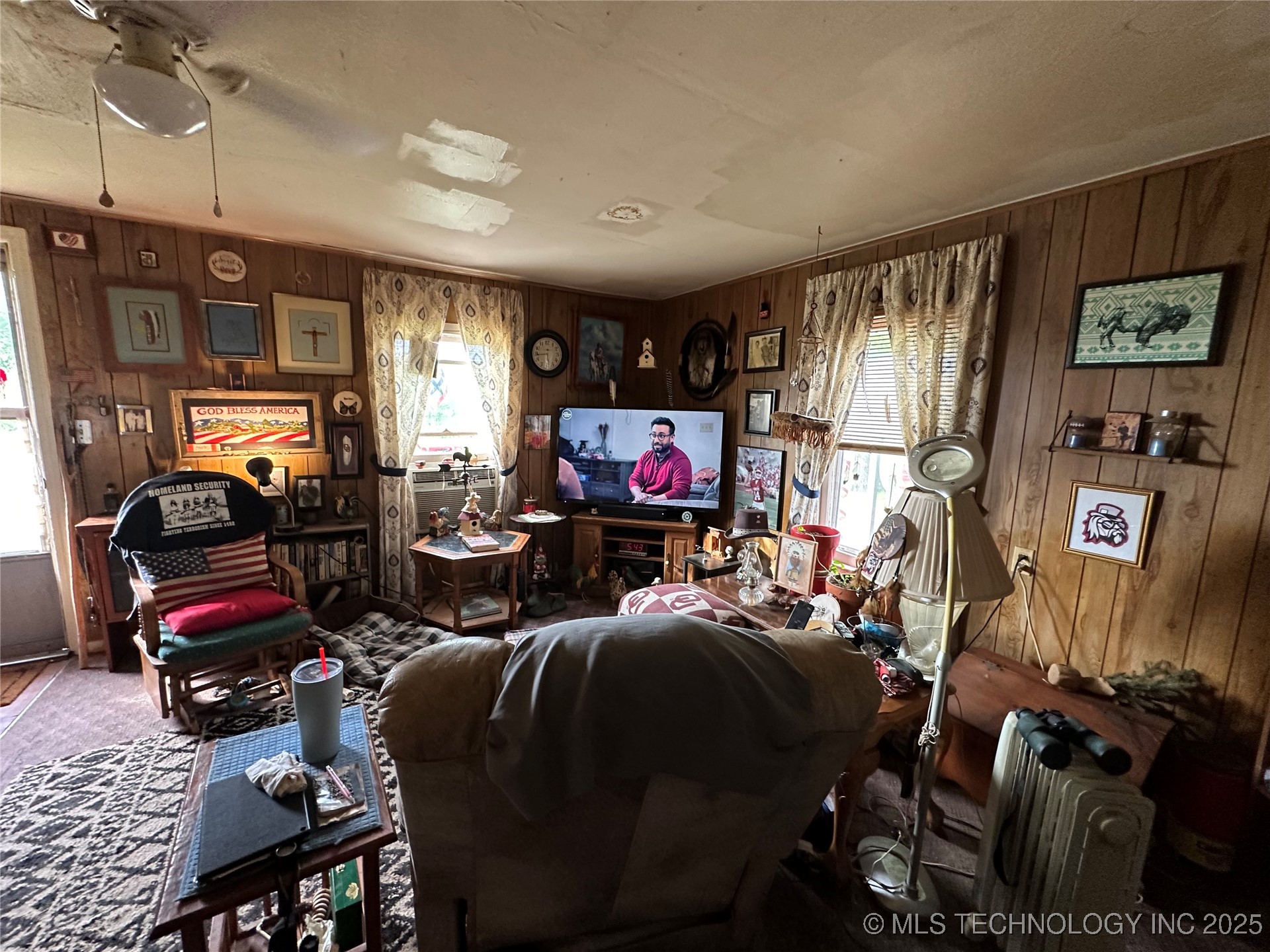 501 W Elm Street Property Photo 17