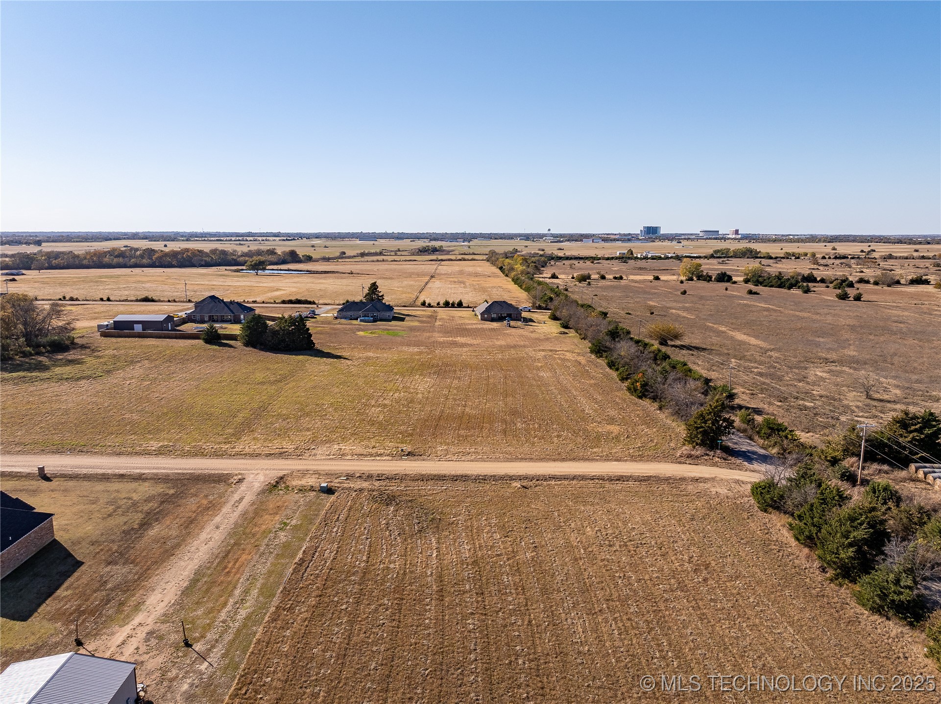 001 Paralee Street Property Photo 4