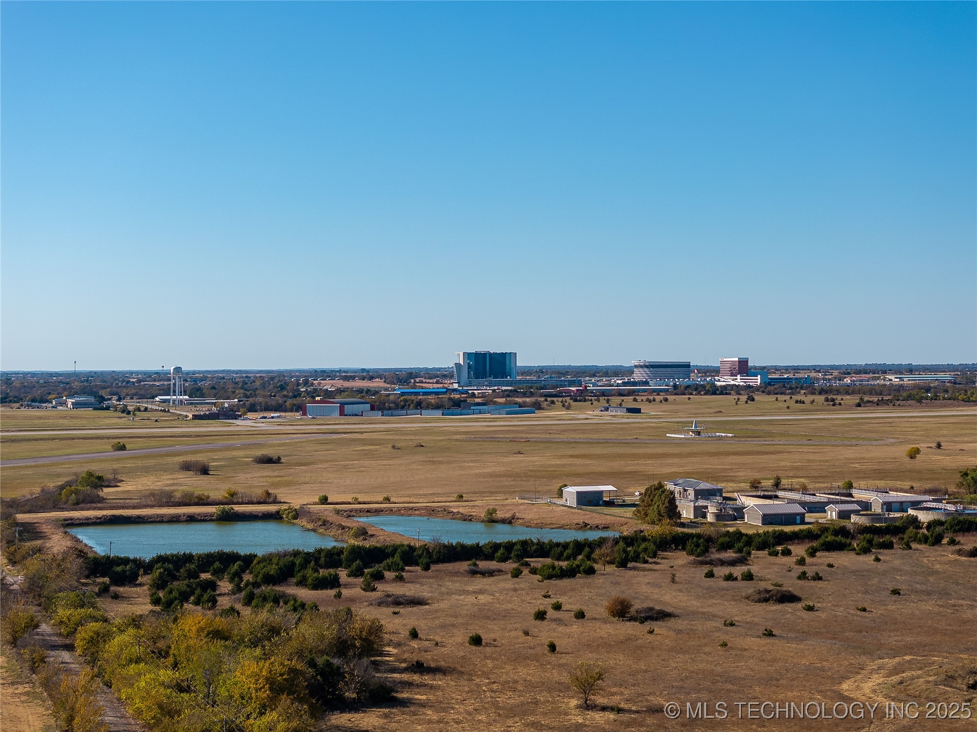 001 Paralee Street Property Photo 8