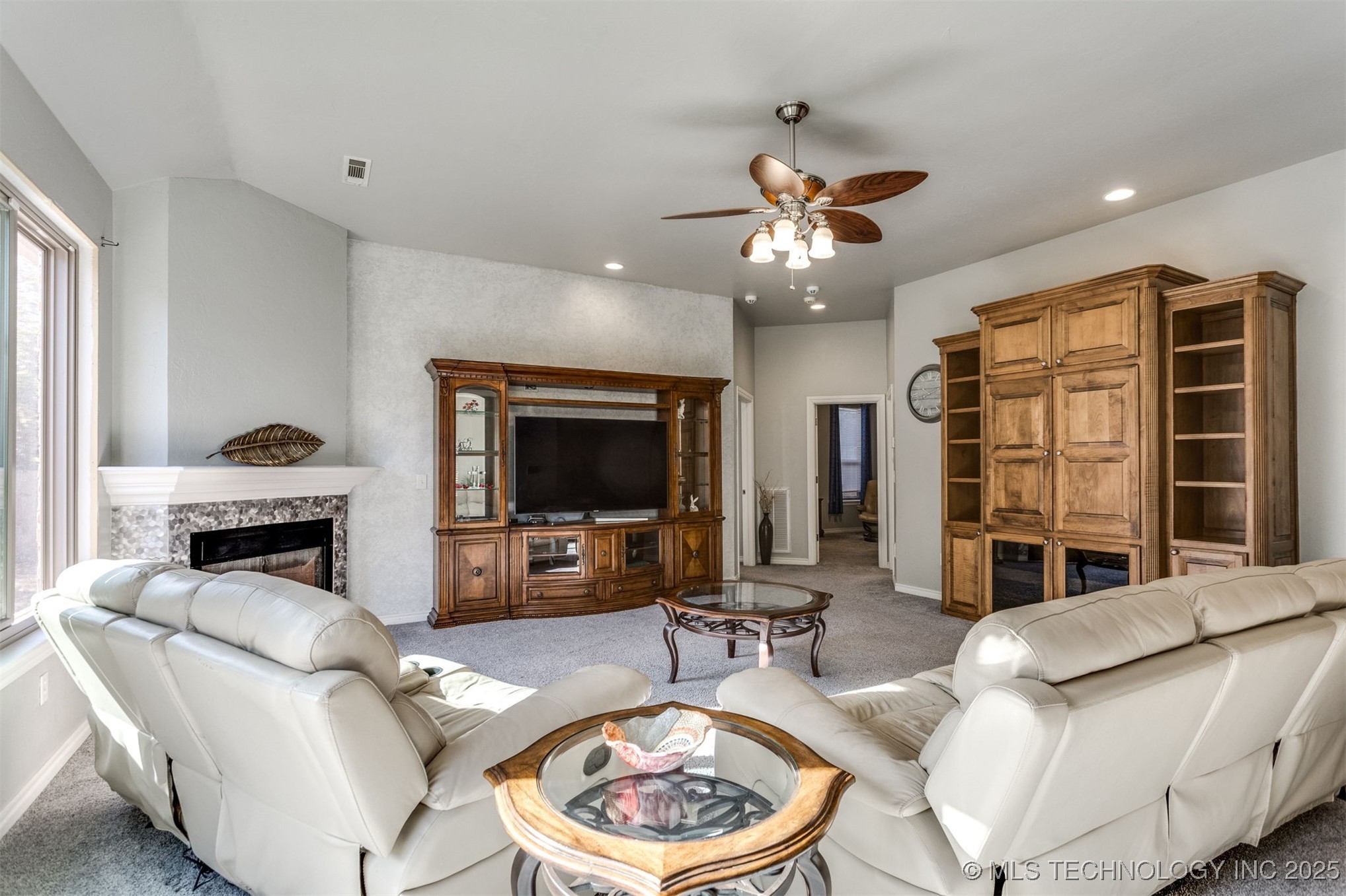 1262 Augusta Property Photo 5