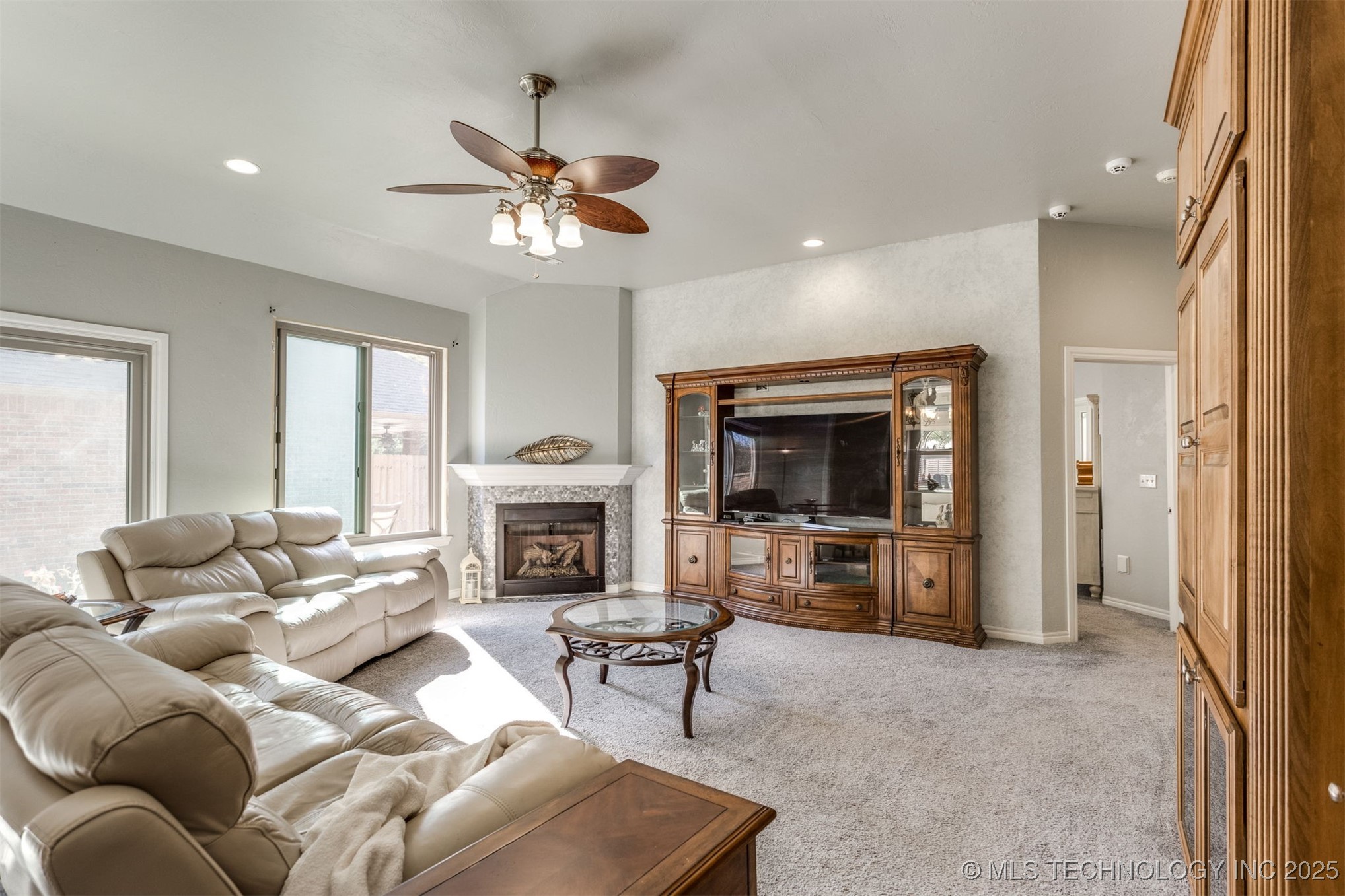 1262 Augusta Property Photo 6